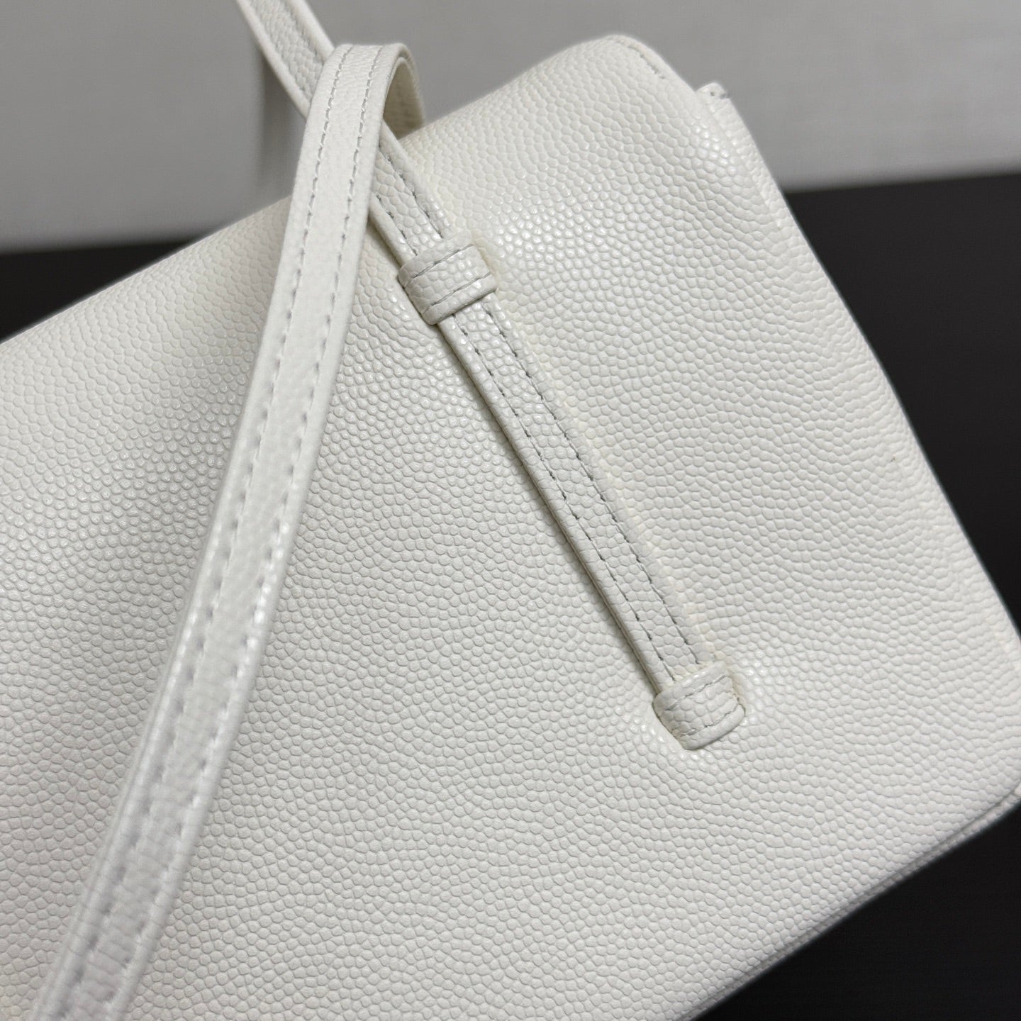 Chanel 26 Shoulder Bag 17 White Caviar Leather