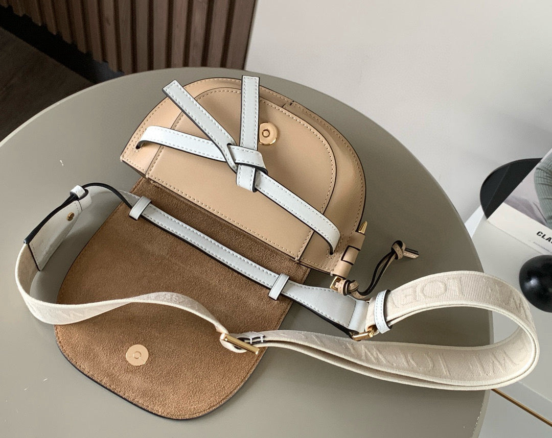 Loewe Saddle Bag 21 White Beige Leather 280432