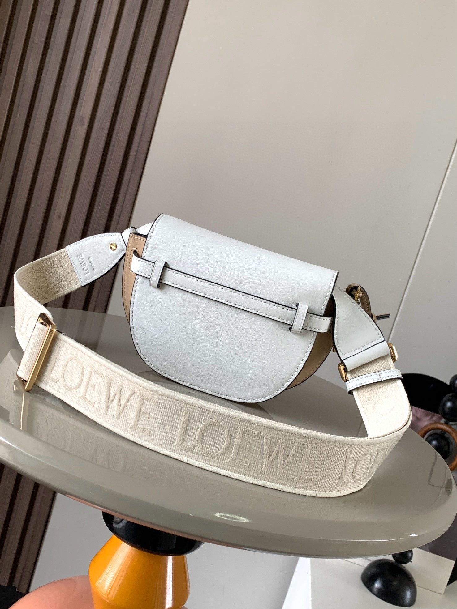 Loewe Saddle Bag 21 White Beige Leather 280432