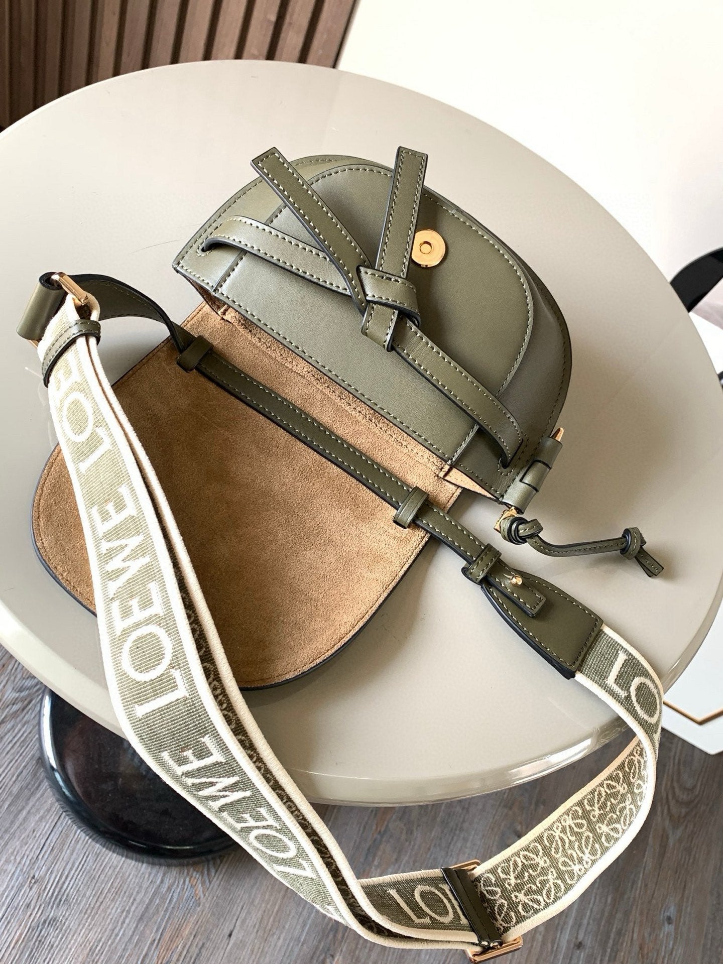 Loewe Saddle Bag 21 Olive Green Leather 280438