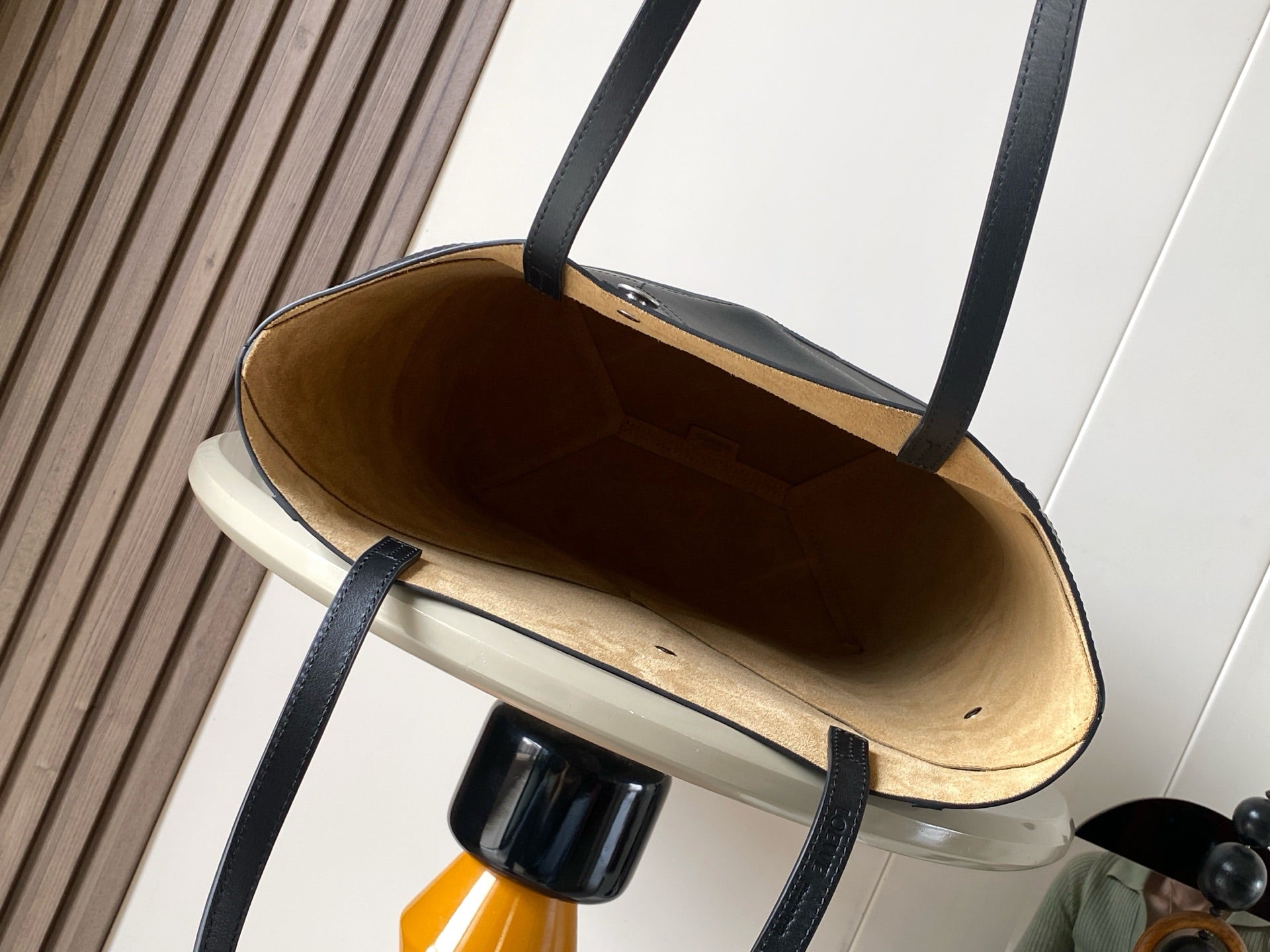 Loewe Puzzle Medium Bag 32 Black Glossy Calfskin 280527