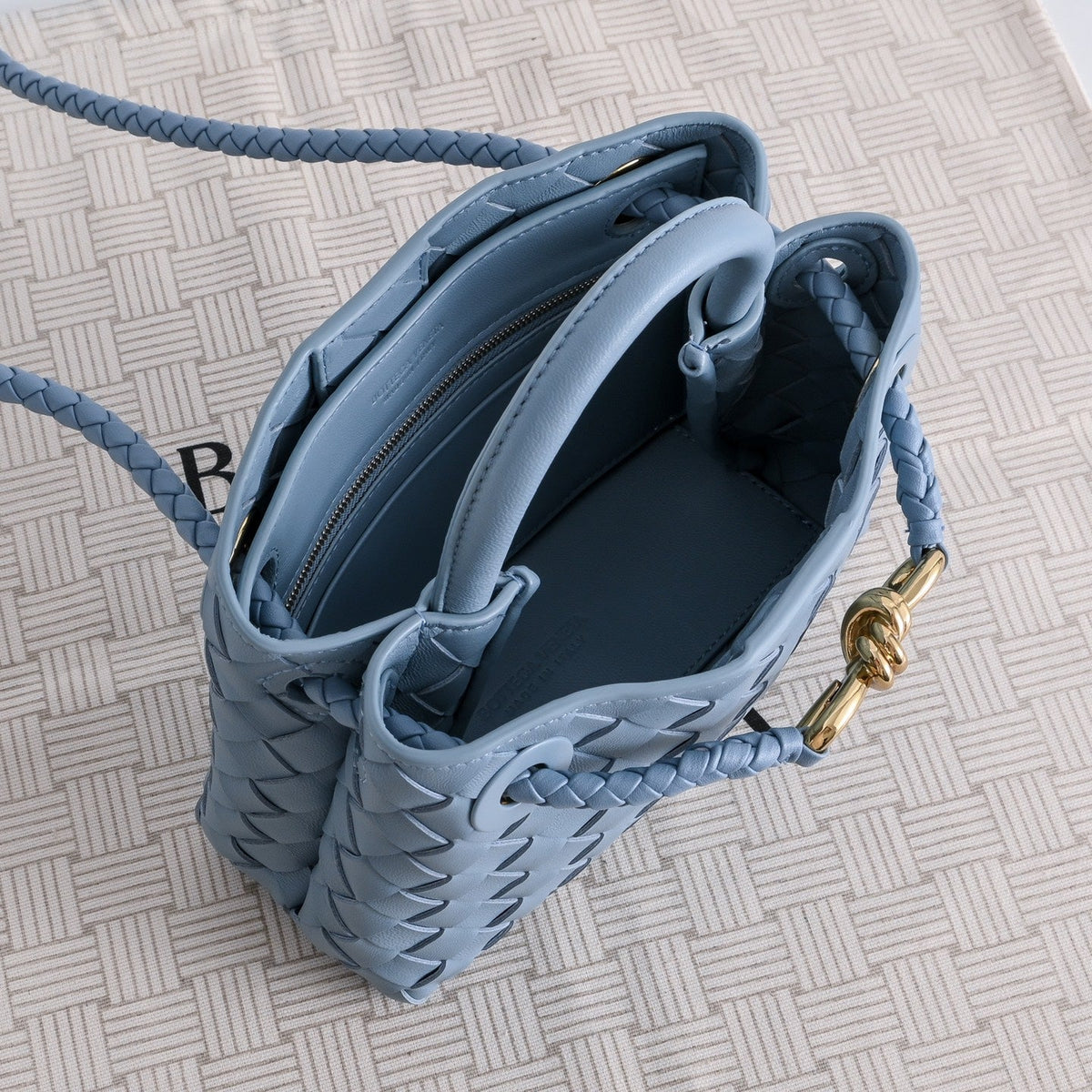 Bottega Veneta 2026 Small Andiamo 20cm Lambskin