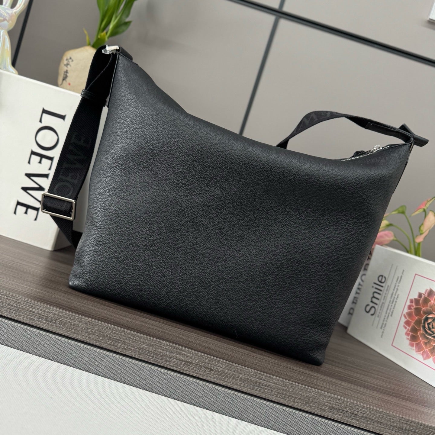 Loewe Small Cubi Crossbody Bag 29 Black Calfskin 280602