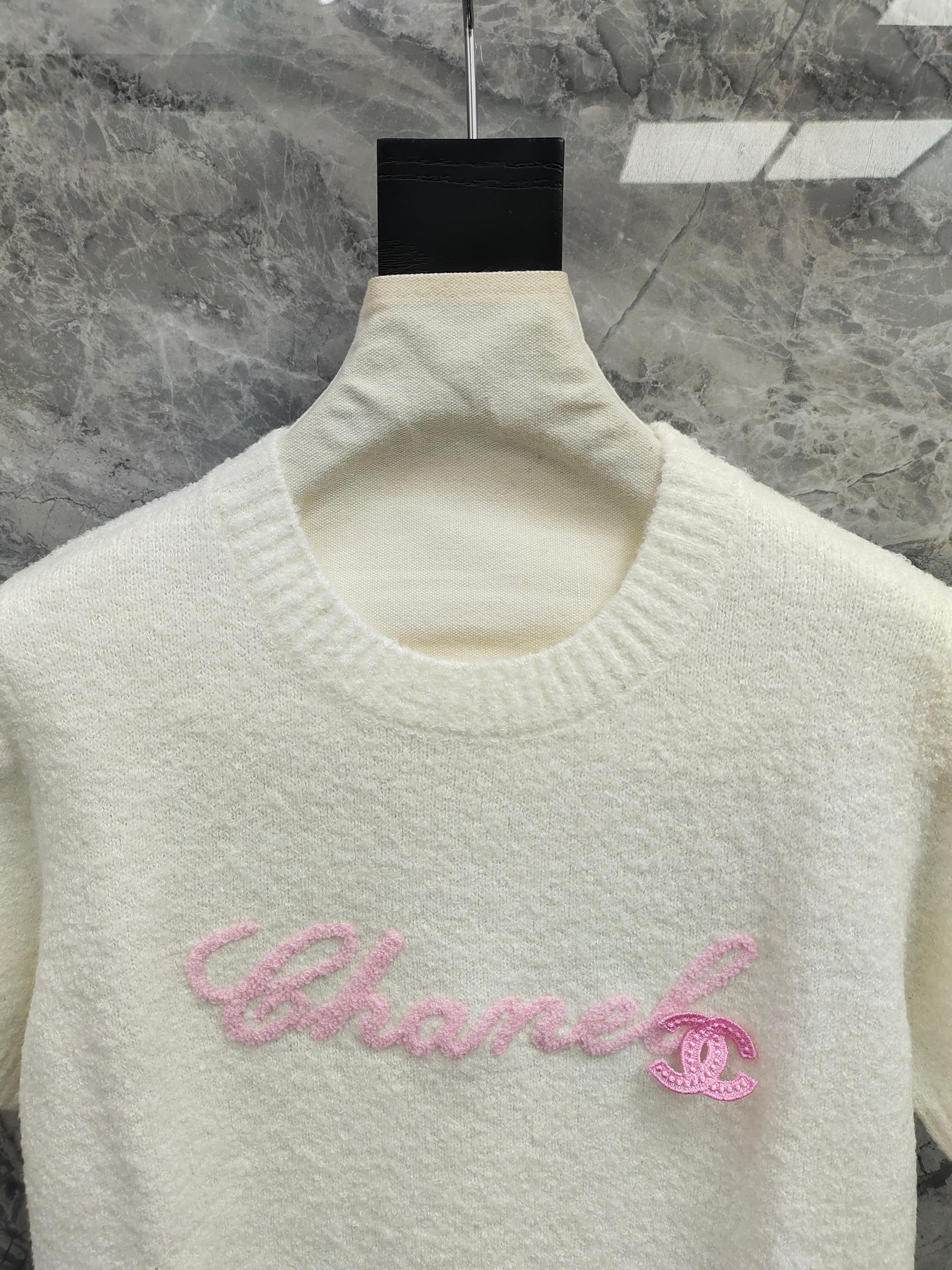 Chanel 2026 Short-Sleeve Shirt Cream Pink Wool