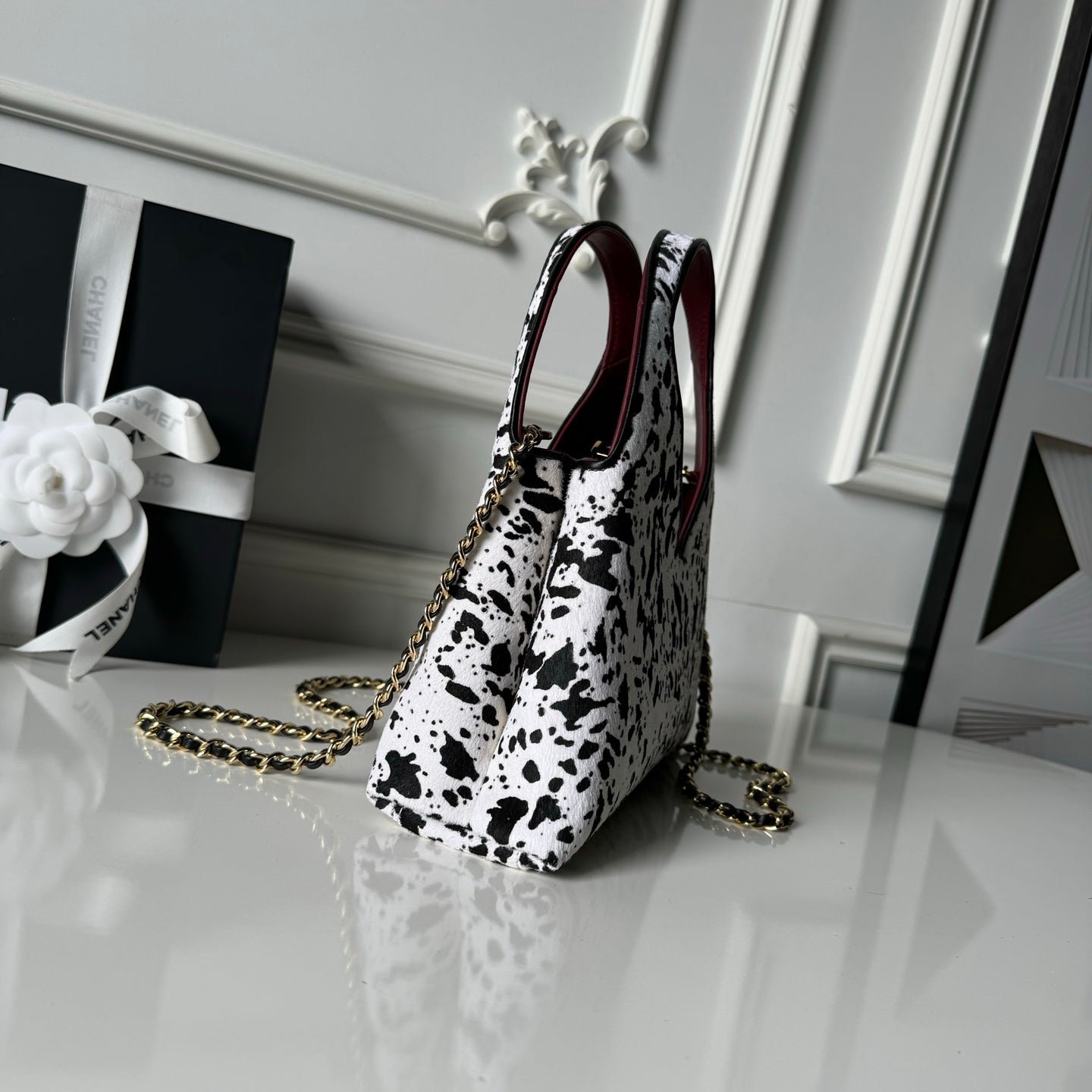 Chanel 2026 Small Tote Bag 23cm White Black Lambskin