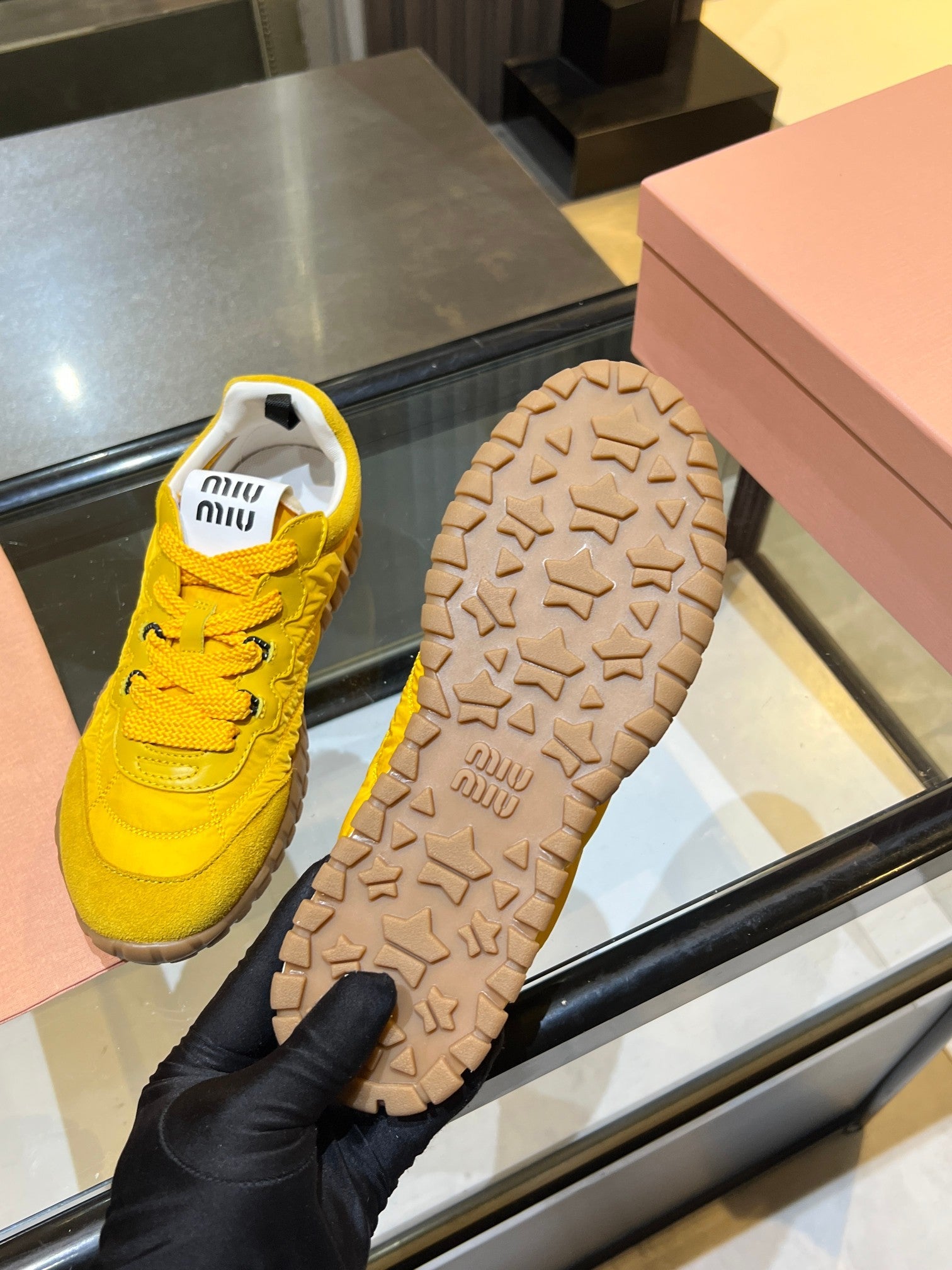MIU 26ss Sneaker Yellow Fabric Suede 625651