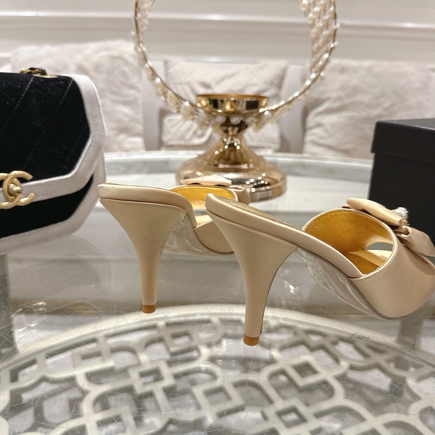 CC 26s Camellia High-Heeled Slippers Beige Gold Sheepskin 627026