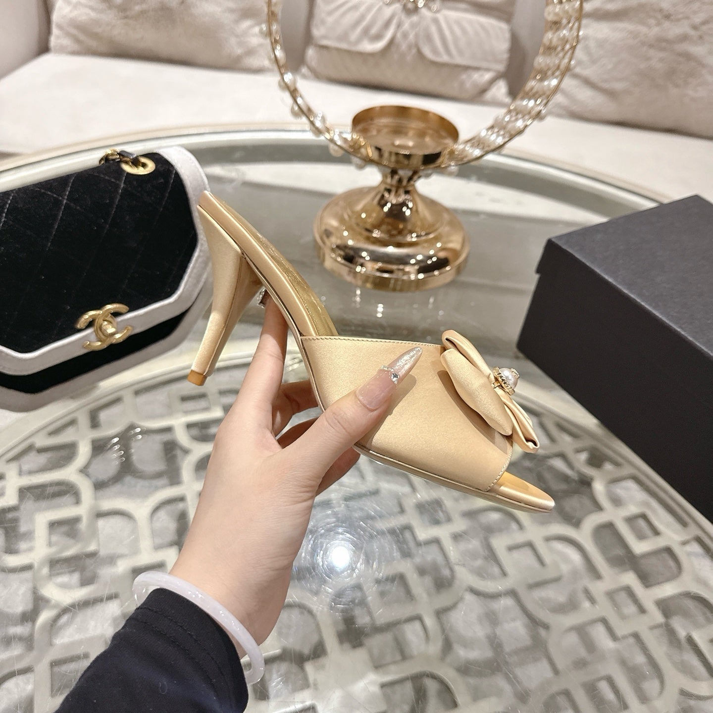 CC 26s Camellia High-Heeled Slippers Beige Gold Sheepskin 627026