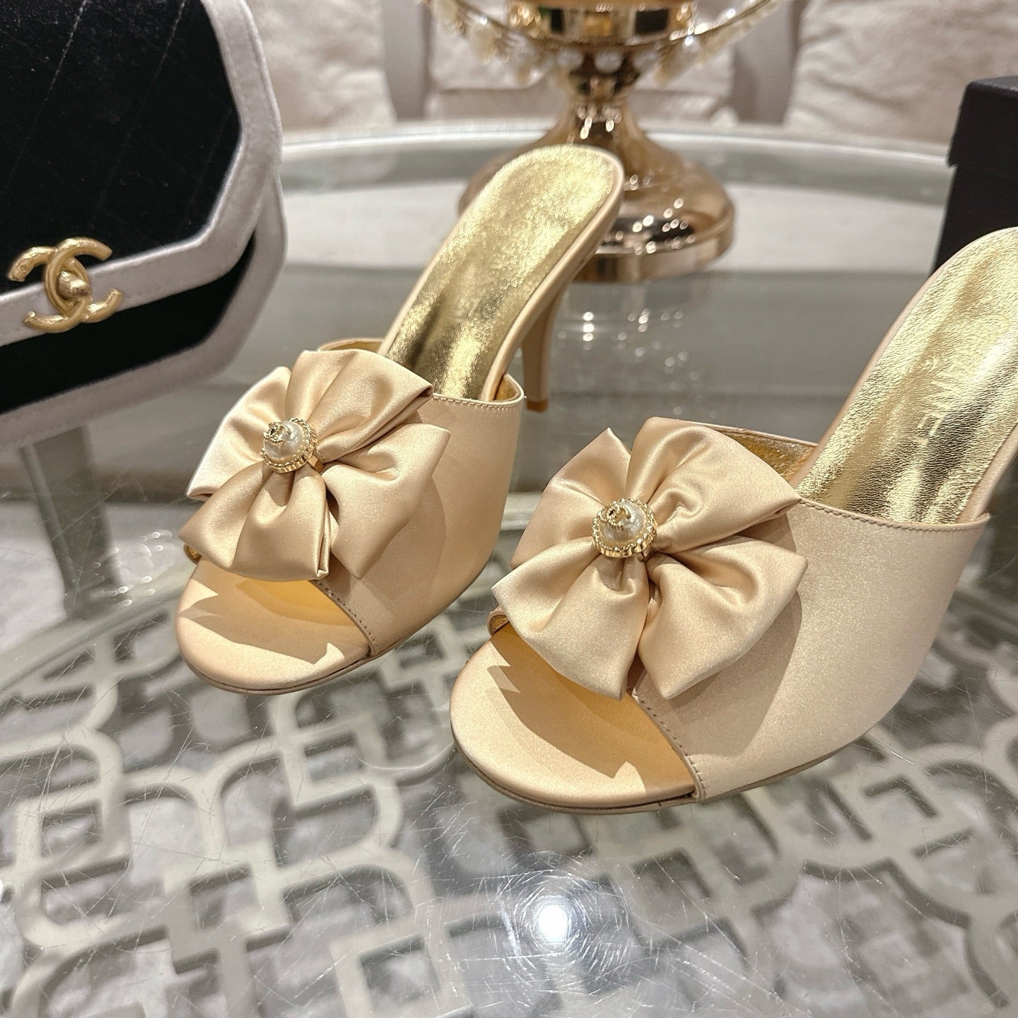 CC 26s Camellia High-Heeled Slippers Beige Gold Sheepskin 627026