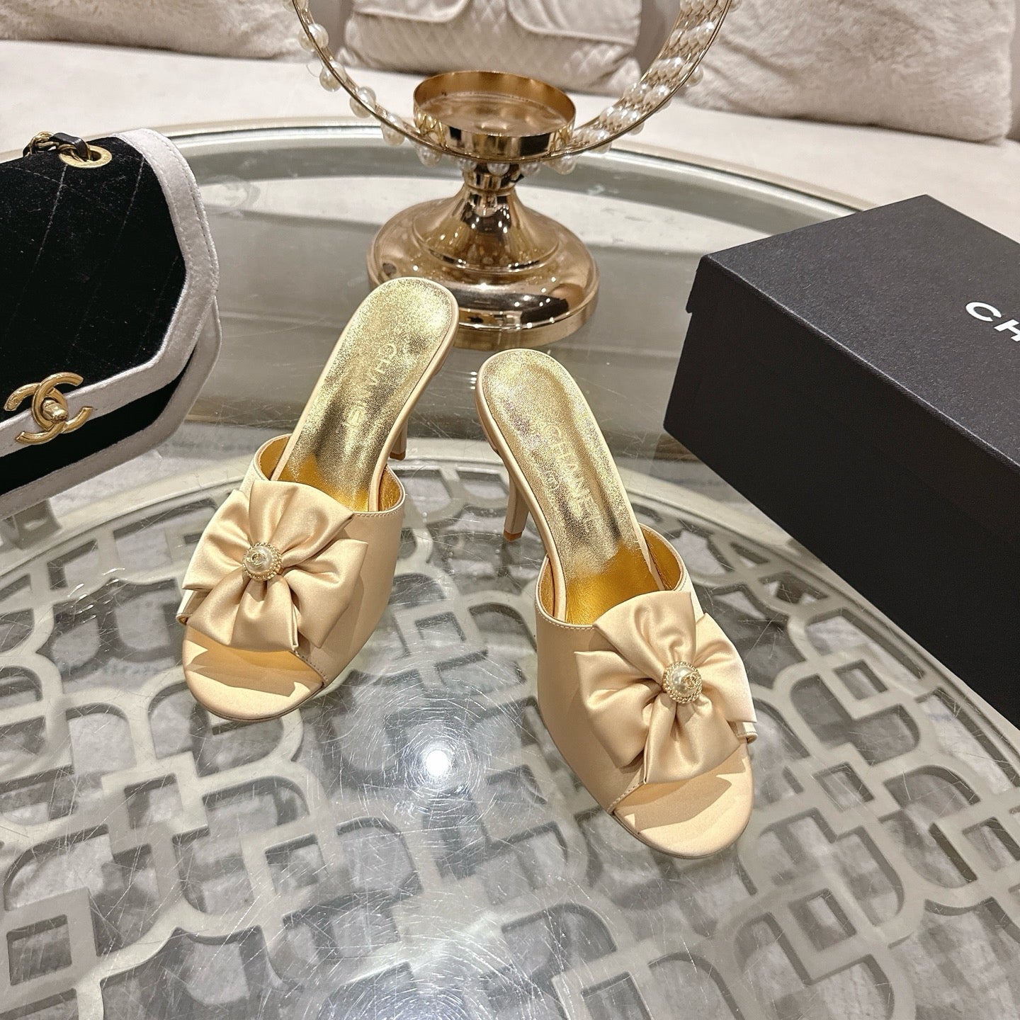 CC 26s Camellia High-Heeled Slippers Beige Gold Sheepskin 627026