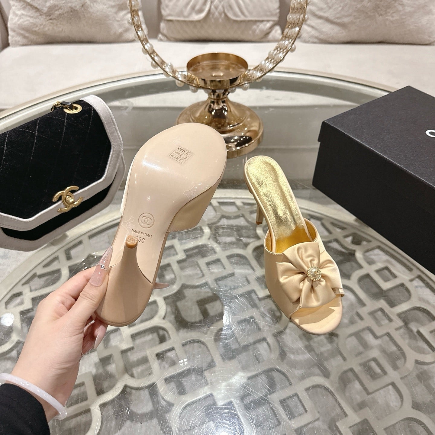 CC 26s Camellia High-Heeled Slippers Beige Gold Sheepskin 627026