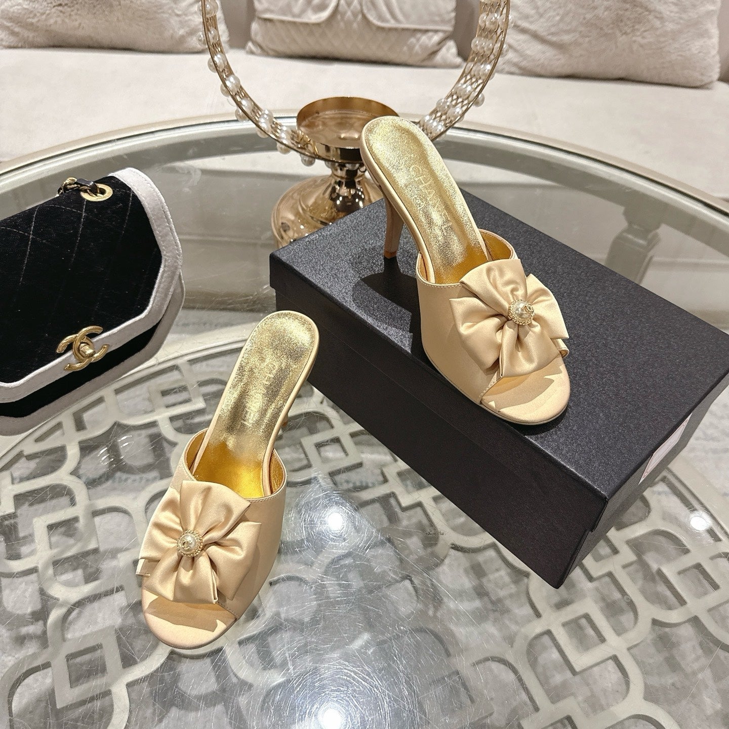 CC 26s Camellia High-Heeled Slippers Beige Gold Sheepskin 627026