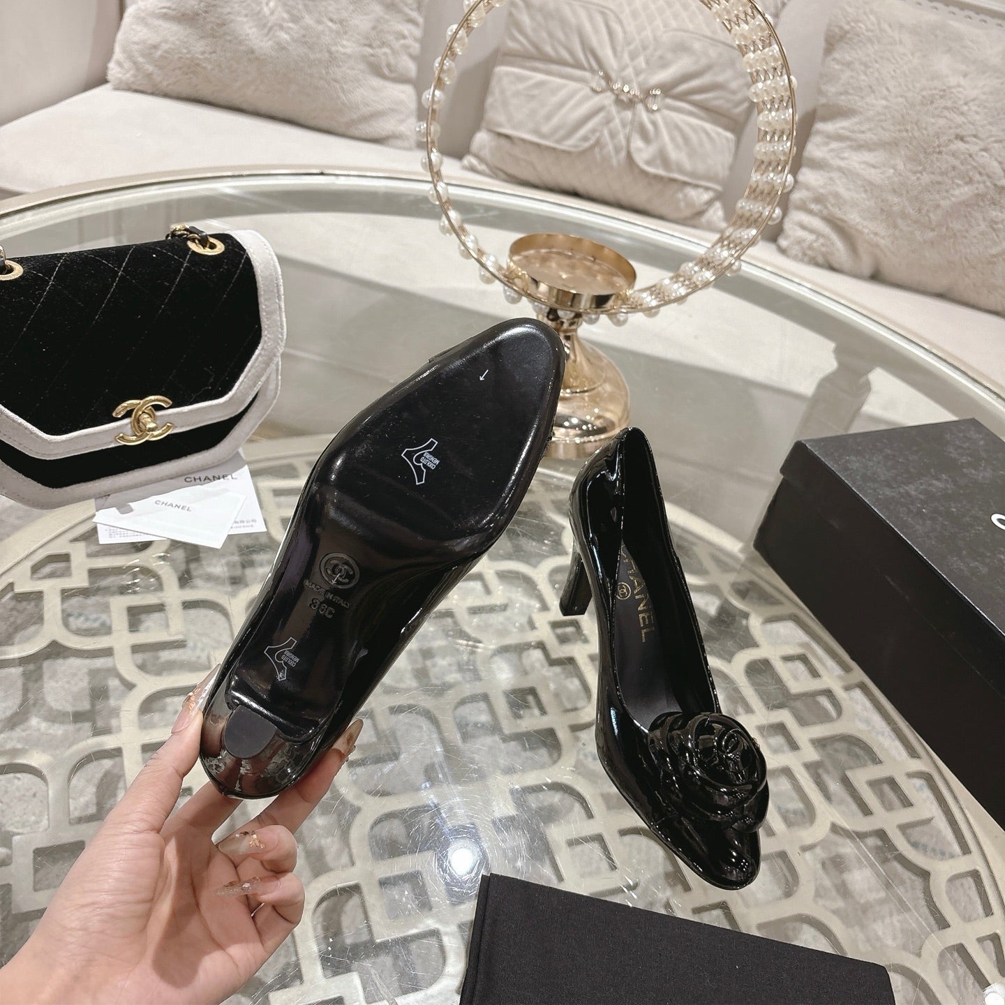 CC 26s High Heels Pump 85 Beige Black Patent Leather 627006