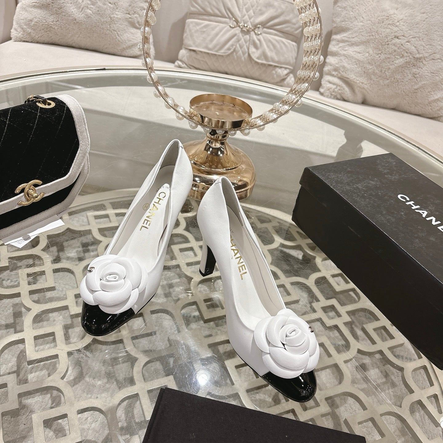 CC 26s High Heels Pump 85 White Black Sheepskin 627008