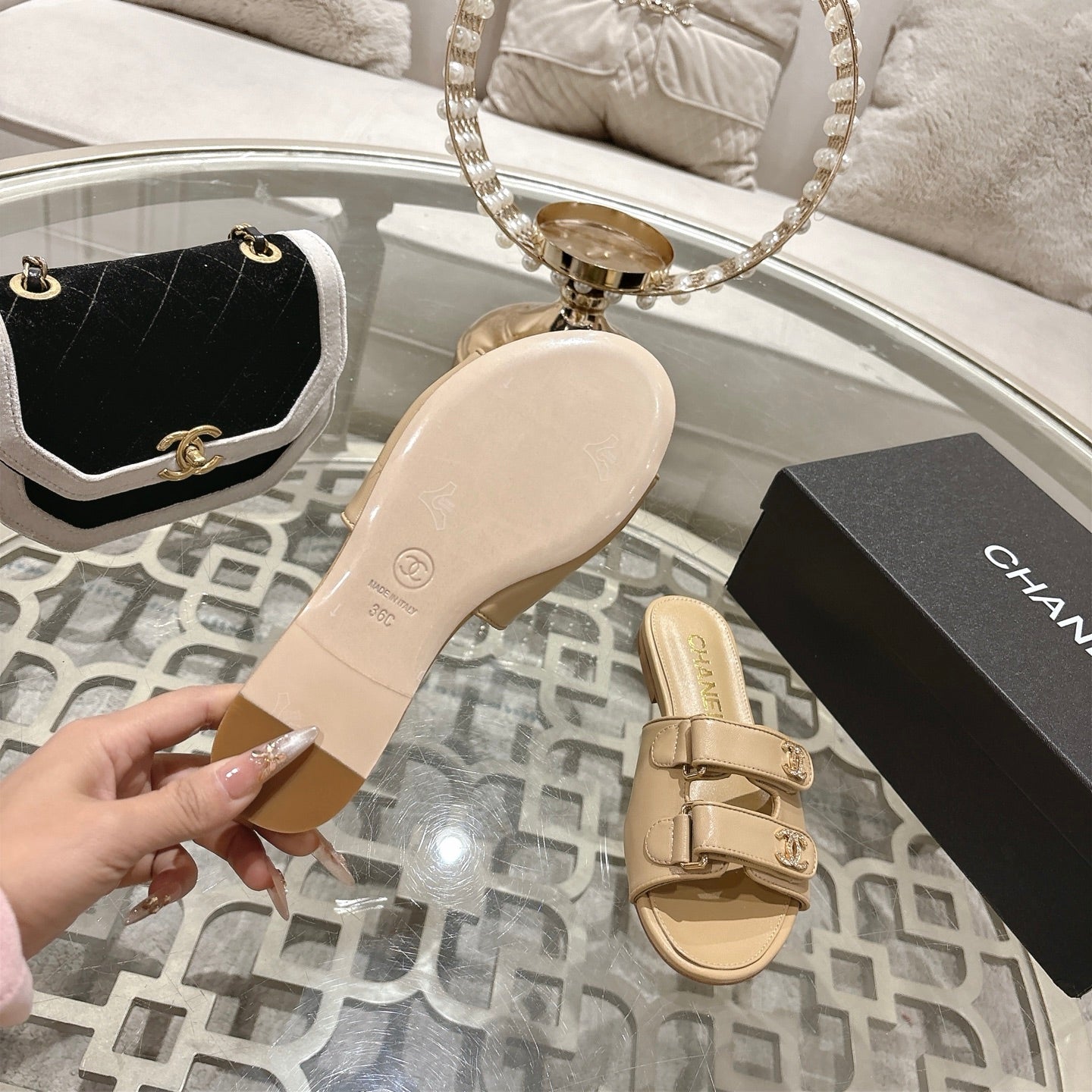 CC 26s Buckle Sandals Beige Sheepskin 627075