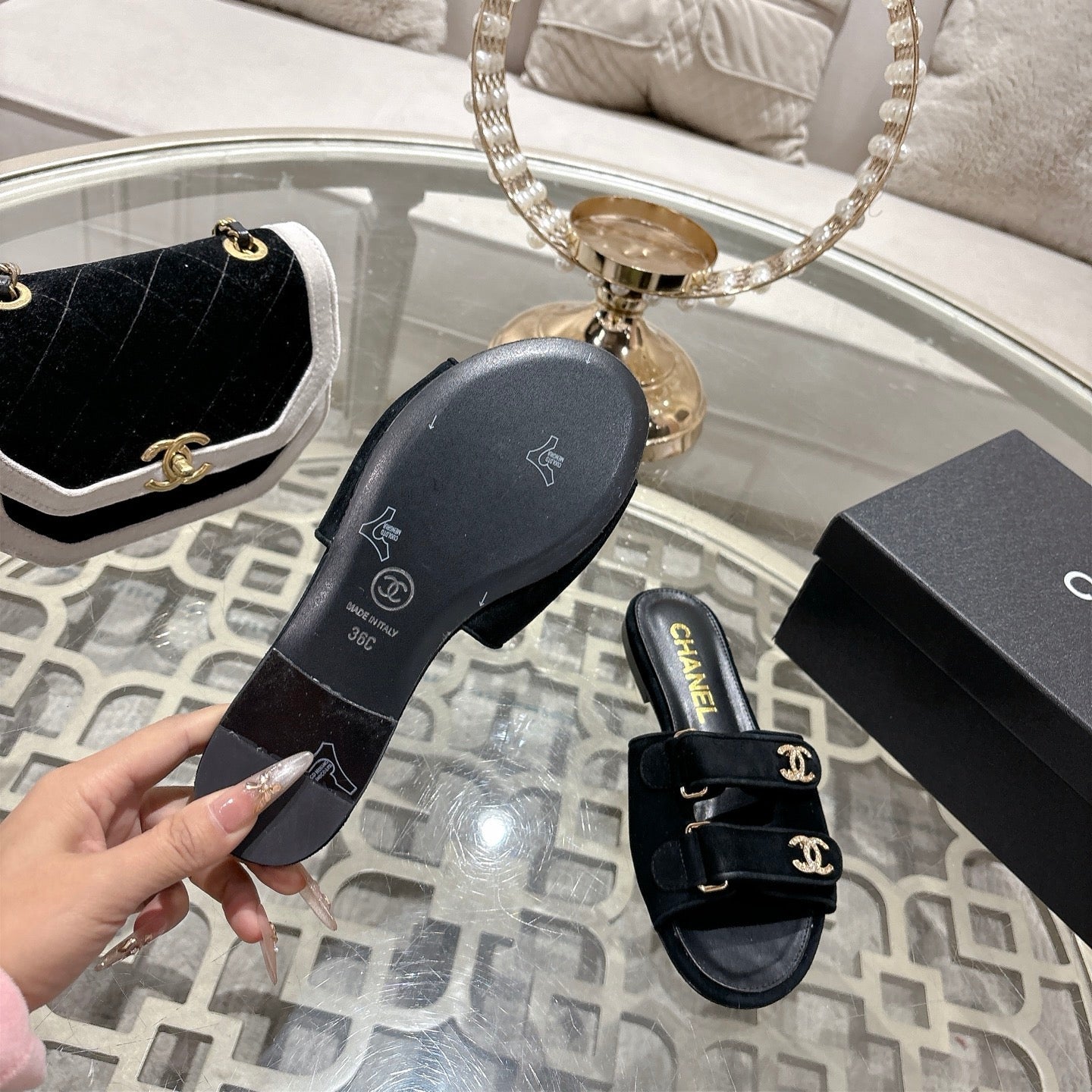 CC 26s Buckle Sandals Black Suede Sheepskin 627079