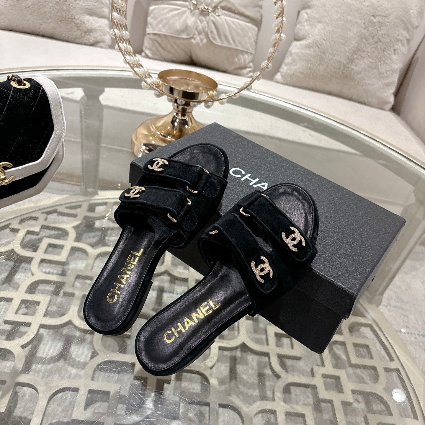 CC 26s Buckle Sandals Black Suede Sheepskin 627079