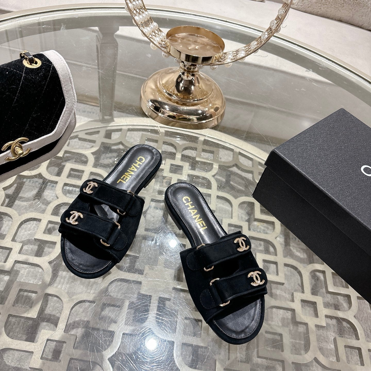 CC 26s Buckle Sandals Black Suede Sheepskin 627079