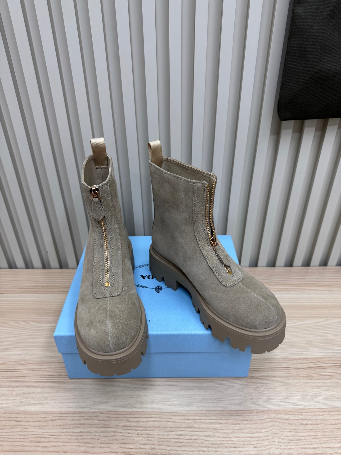 PRA Martin boots taupe beige sheepskin 443646