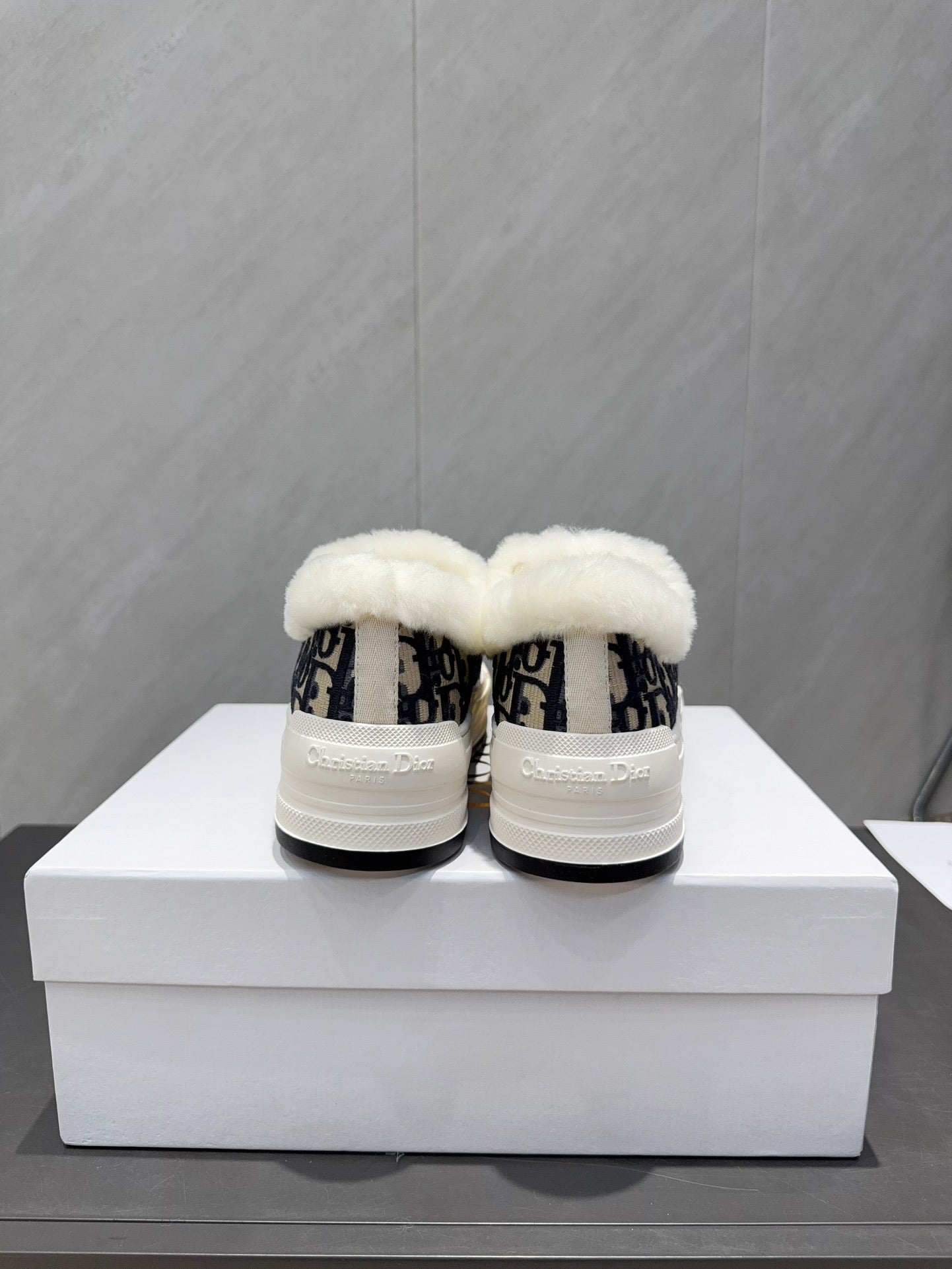 CD 26 Classic Sneaker Black Beige Fabric Wool Jacquard 614451