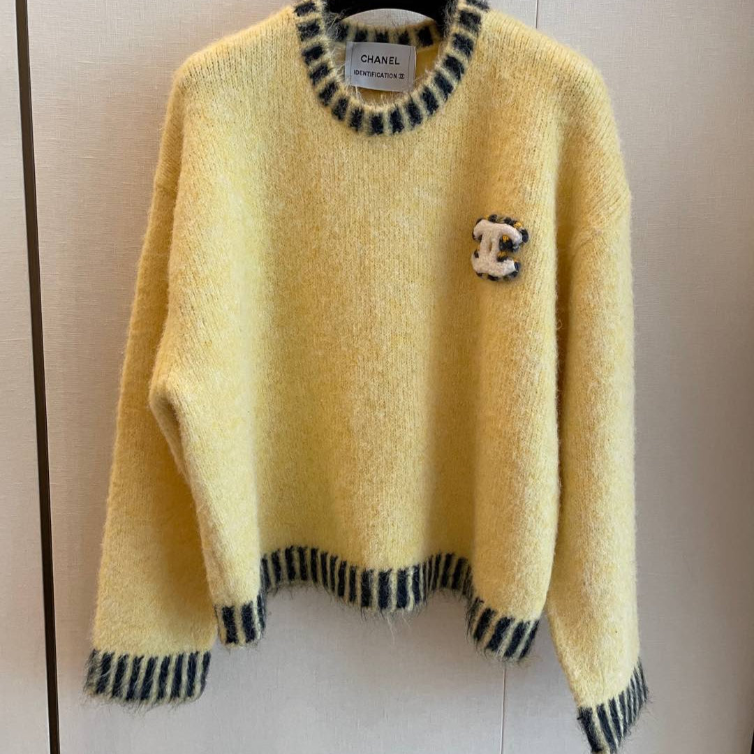 CC Sweater In Yellow Rabbit Wool