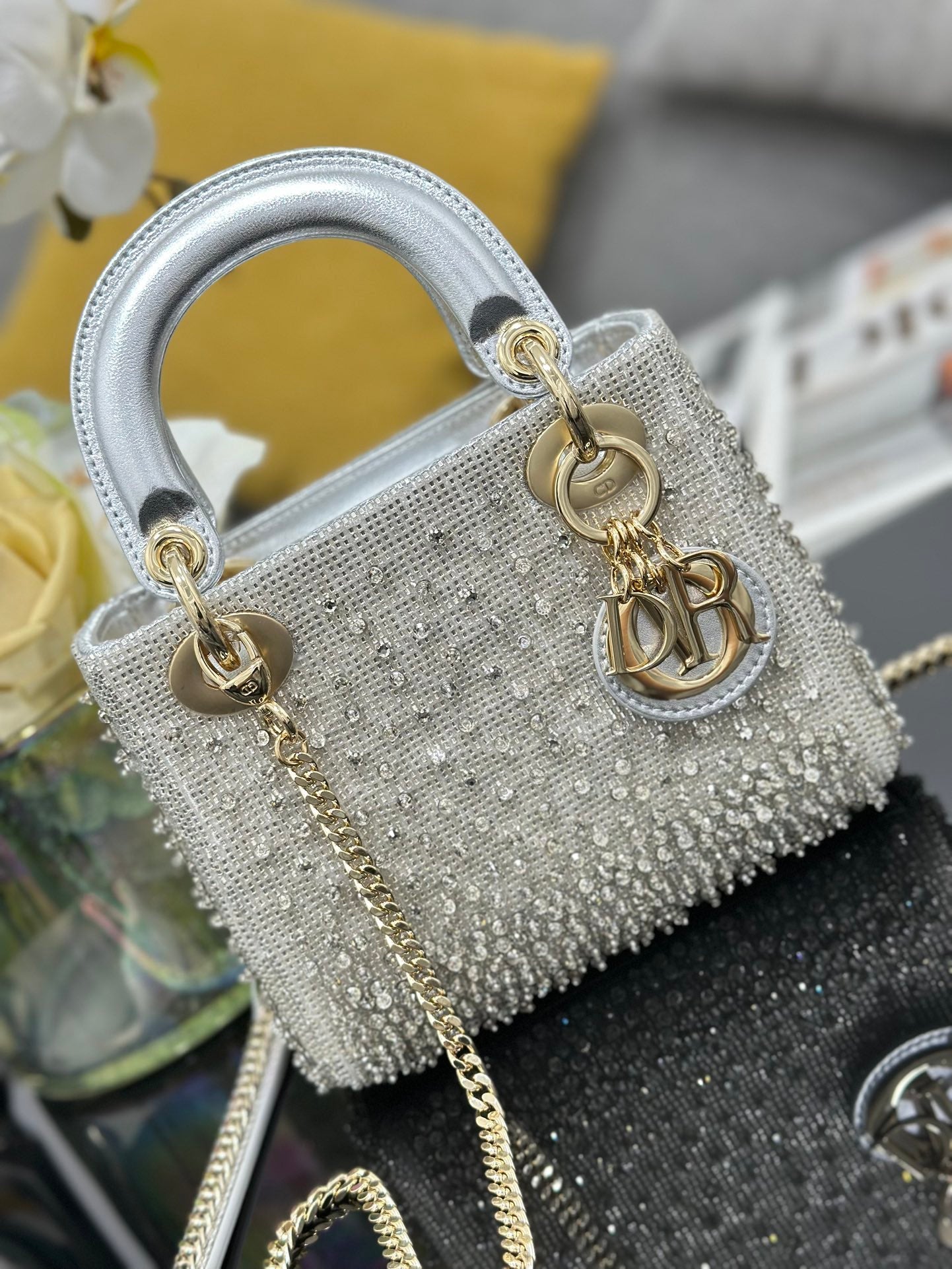 Dior 2026 Embroidered Beaded Bag 17cm Lambskin