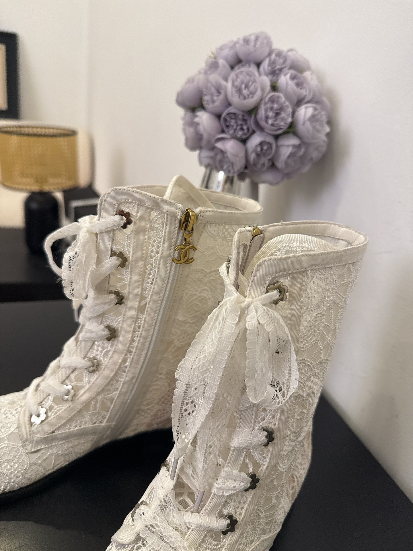 CC 25 Short Boot White Mesh 354921