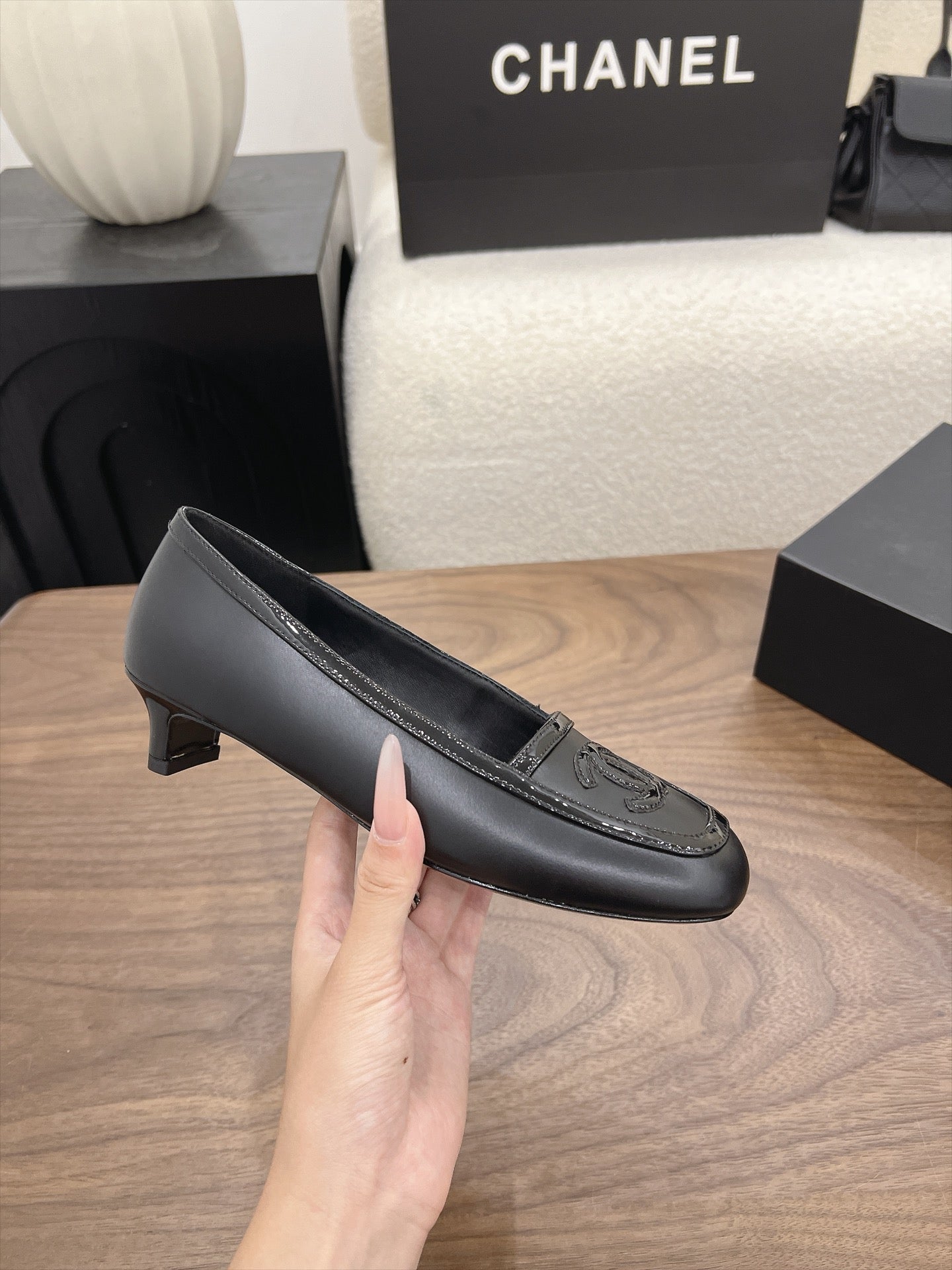 Chanel 2026 Square Toe Pump Lambskin 191779