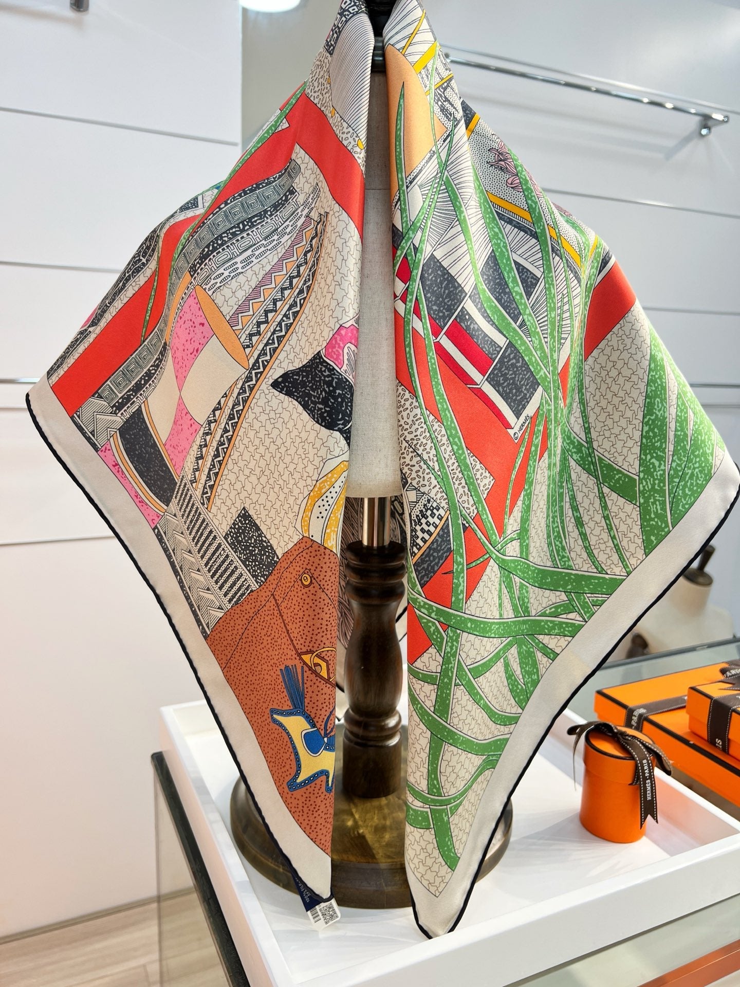 HM 26s Knitting Scarf 90 Red Pink Colorful Mulberry Silk 148045