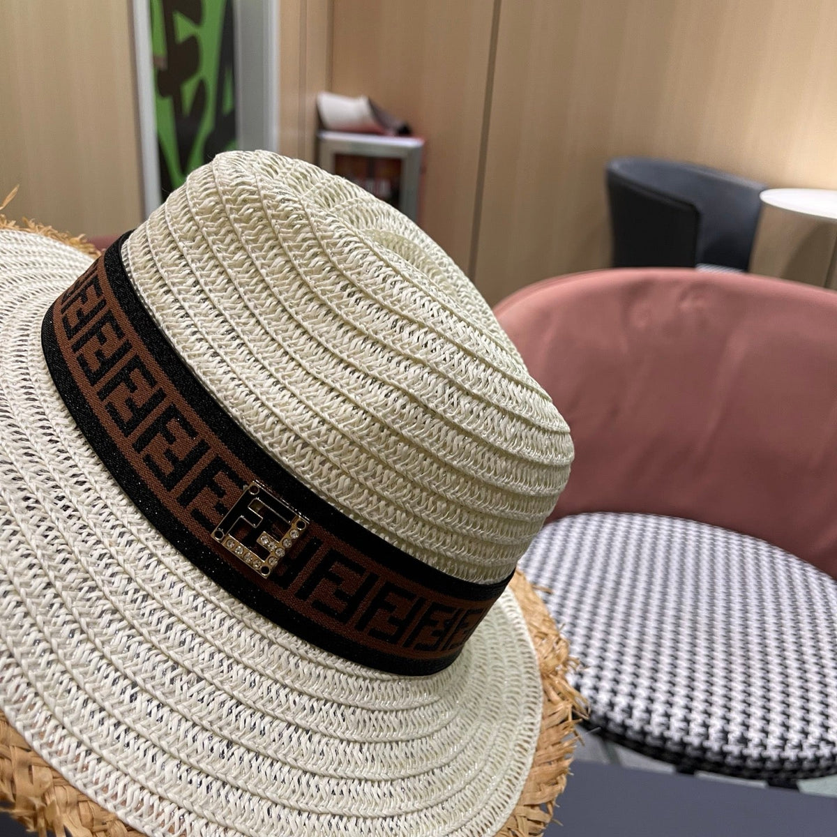 Fendi Wide-Brimmed Straw Hat 491777