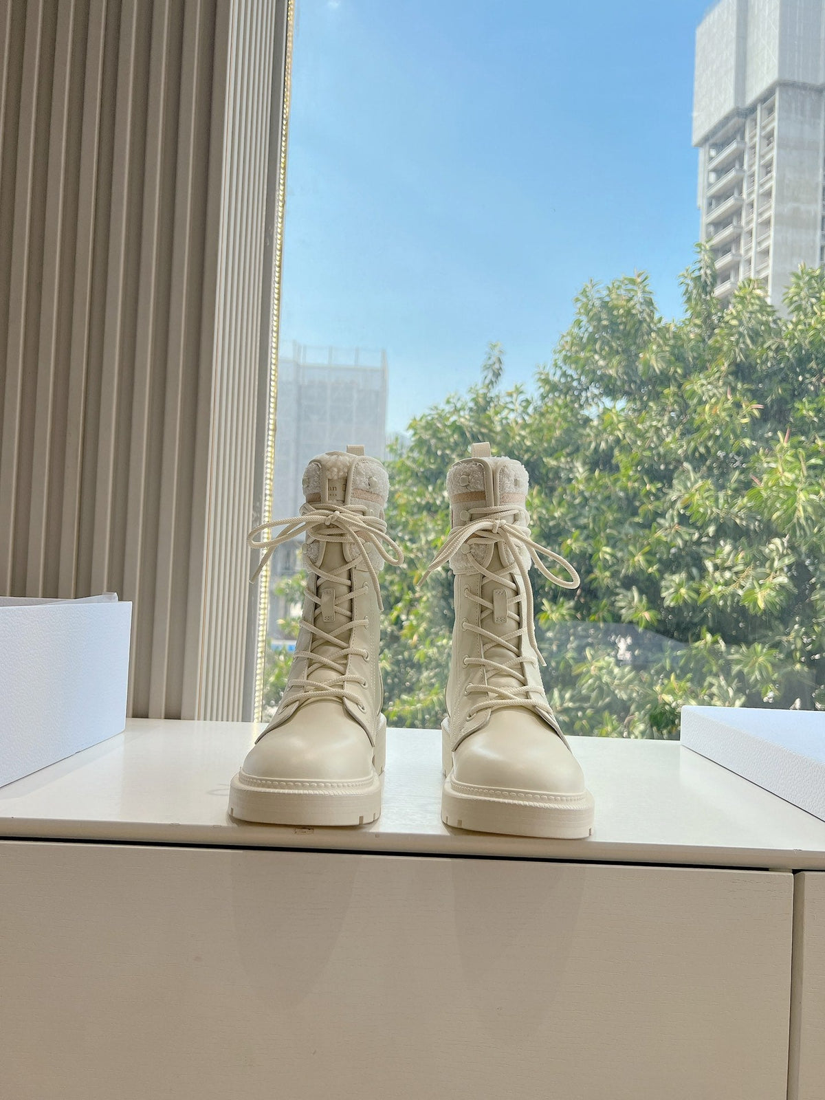 Dior 2026 D-Major Ankle Boots White Cowhide 128415