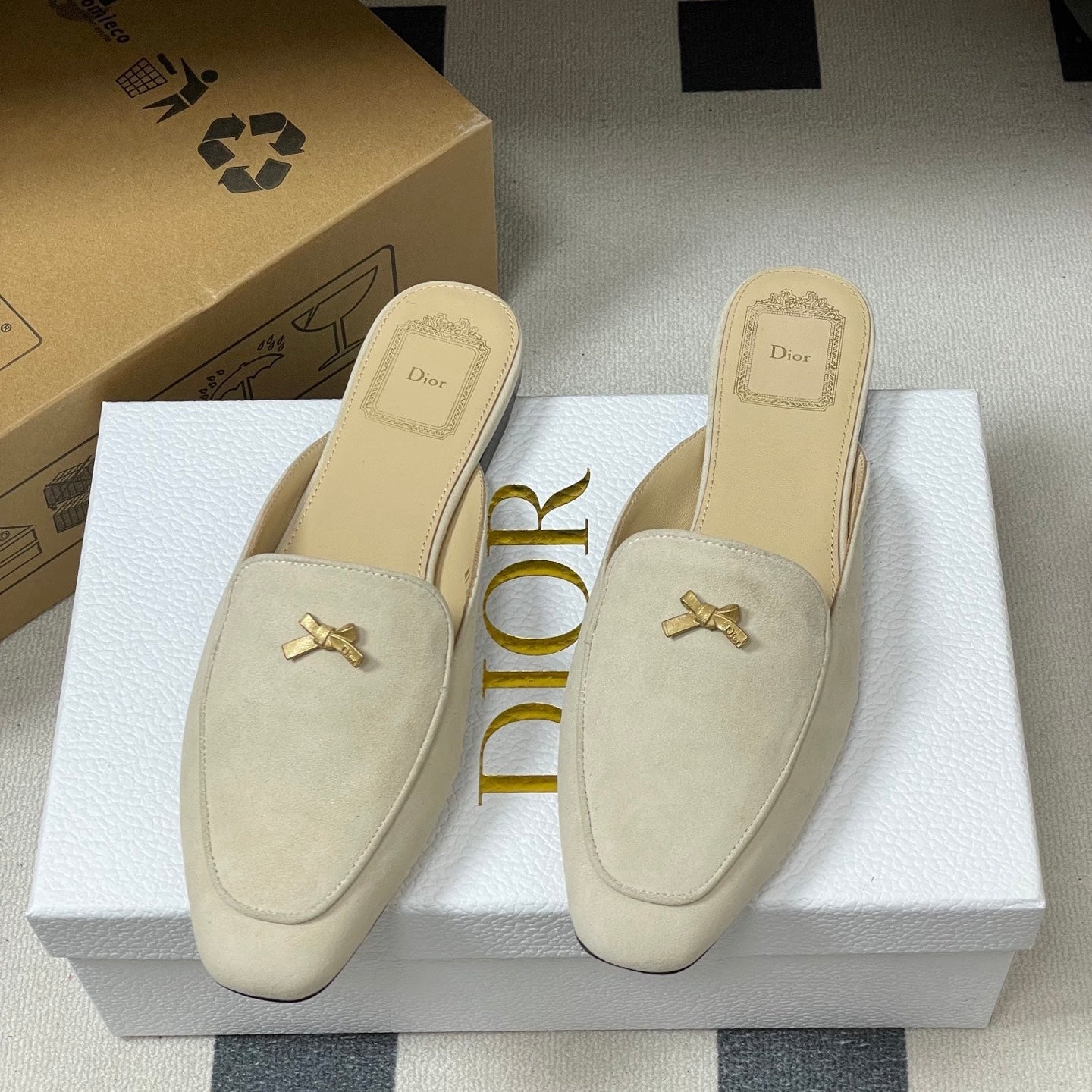 CD 26 Bow Mules Ivory Beige Suede Cowhide 632594
