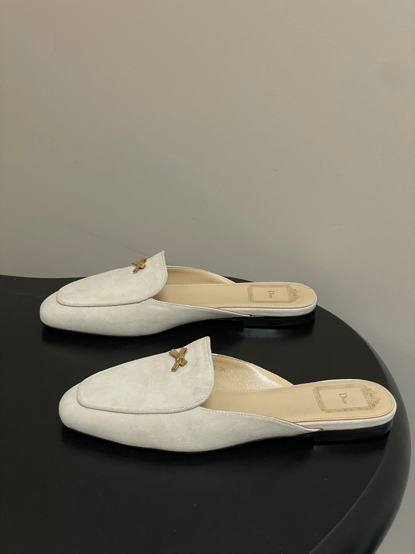 CD 26 Bow Mules Ivory Beige Suede Cowhide 632594