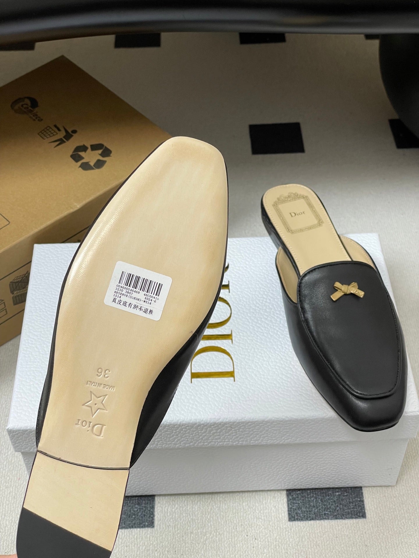 CD 26 Bow Mules Black Beige Cowhide 632597