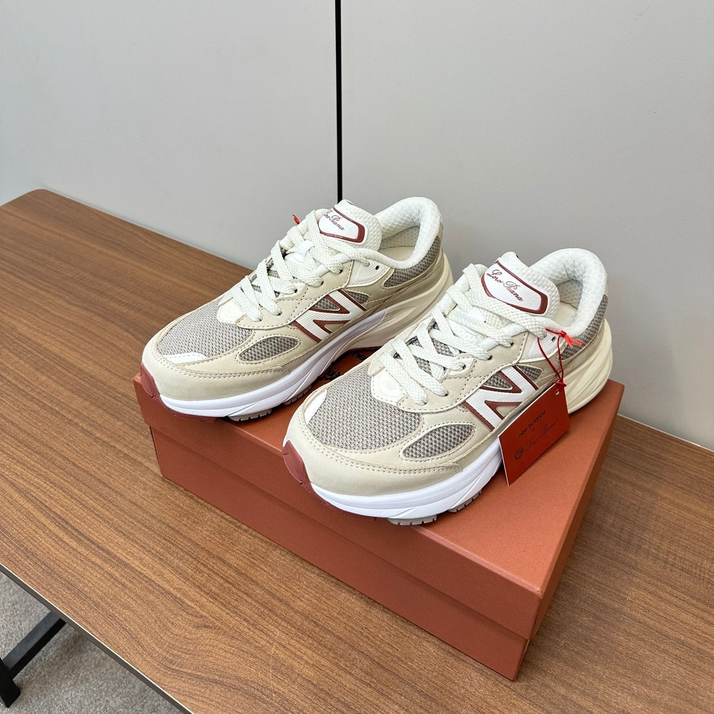 LP x NB 990v6 Sneaker 45mm In Ivory White Mix Grey Suede And Mesh Fabric 989828