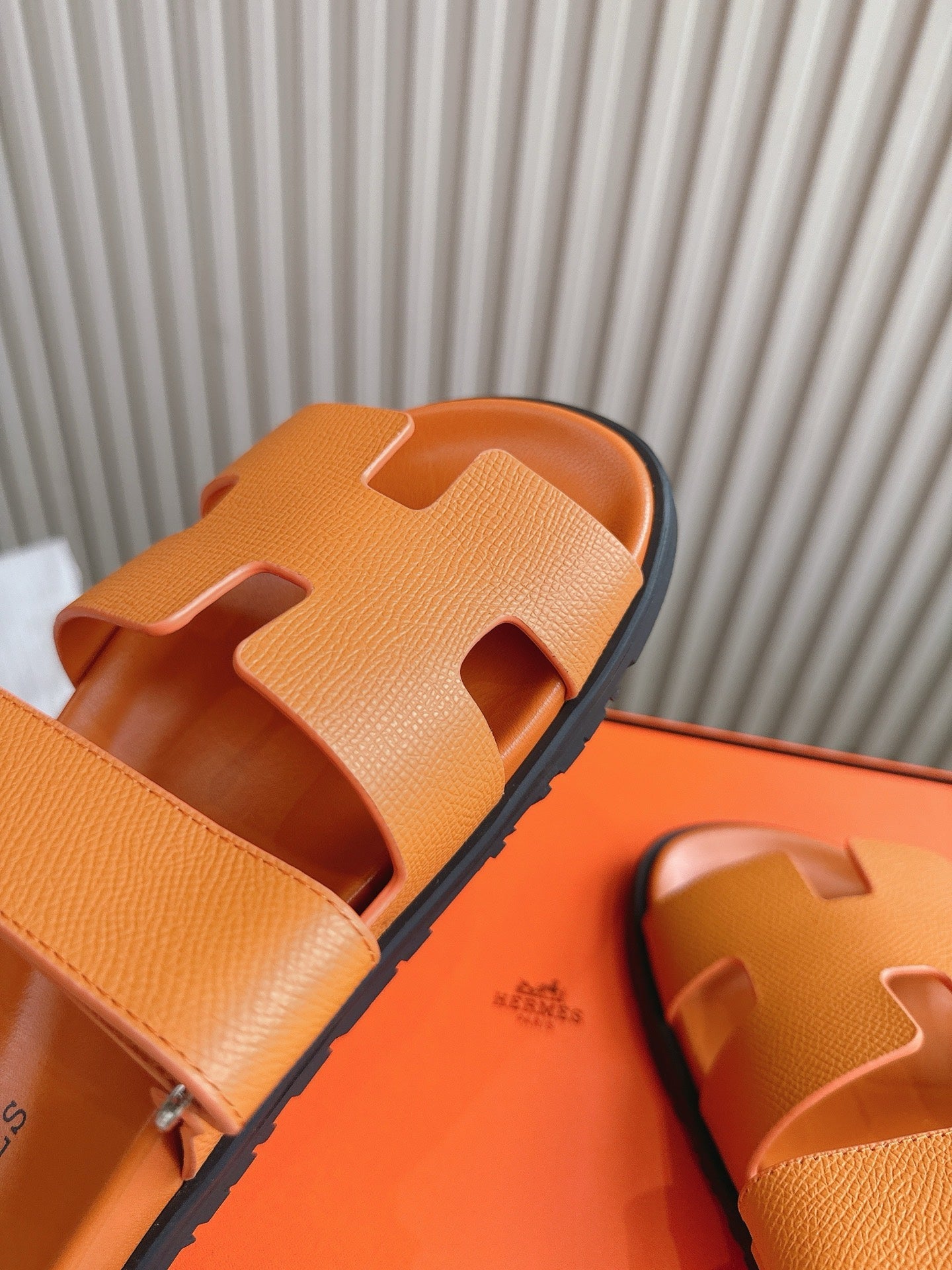 HM 26ss Slippers Orange Genuine Leather 618573