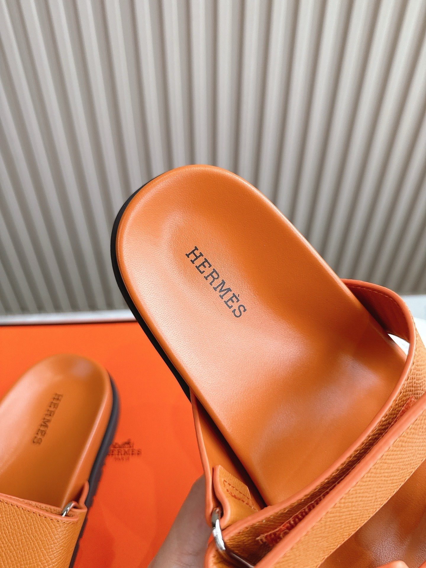 HM 26ss Slippers Orange Genuine Leather 618573