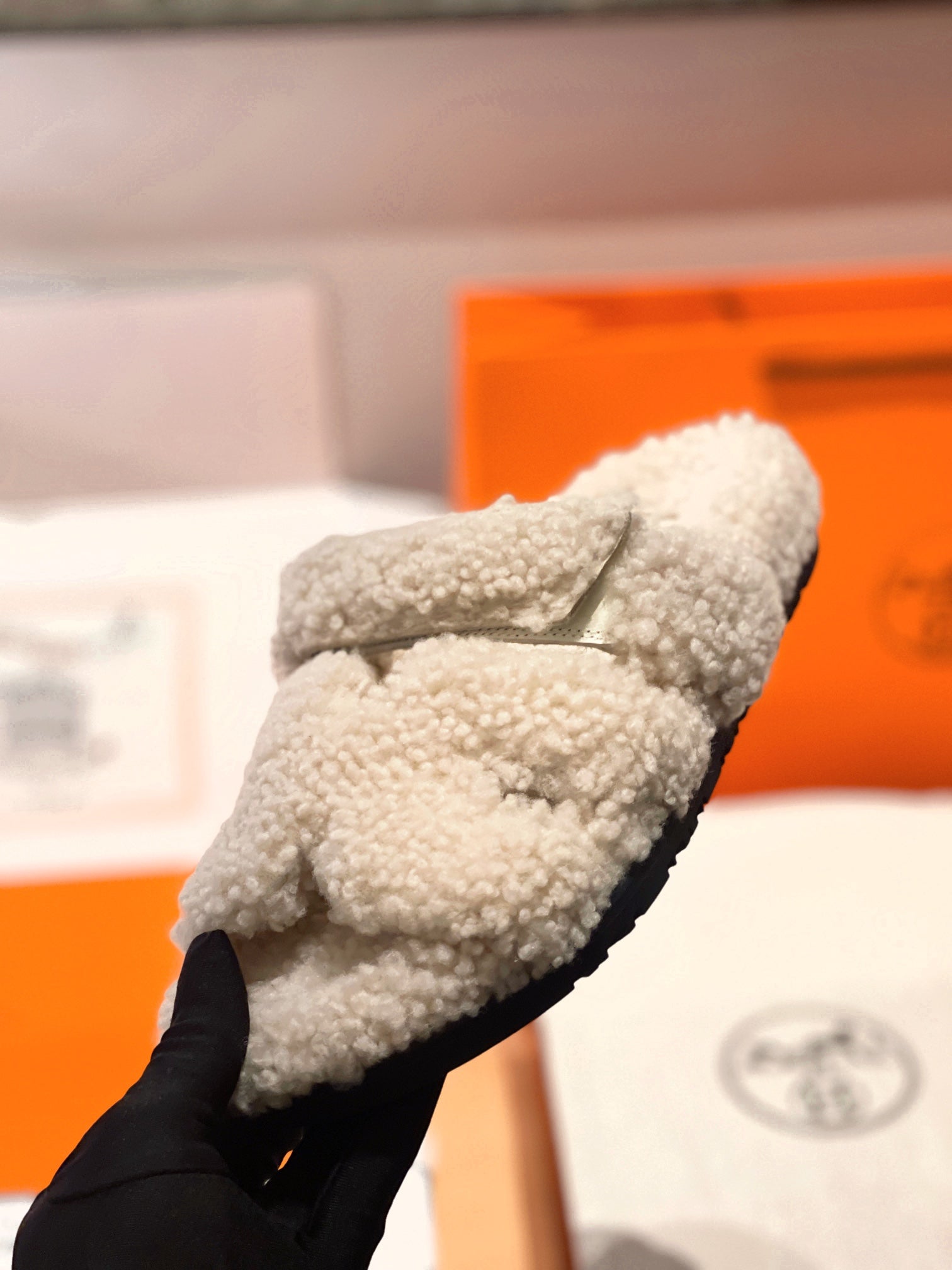 Hermes 2026 Chypre Sandal Shearling 942987