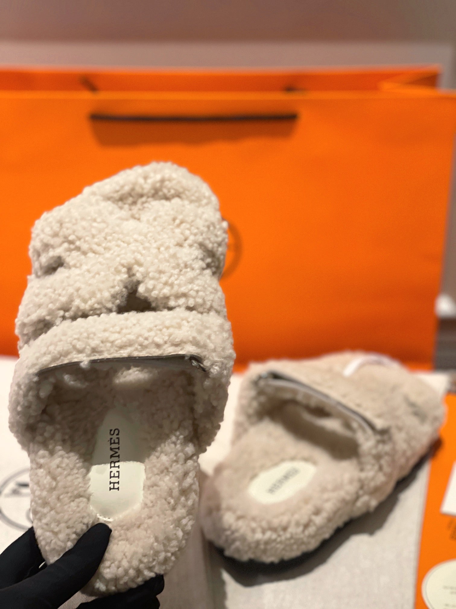 Hermes 2026 Chypre Sandal Shearling 942987