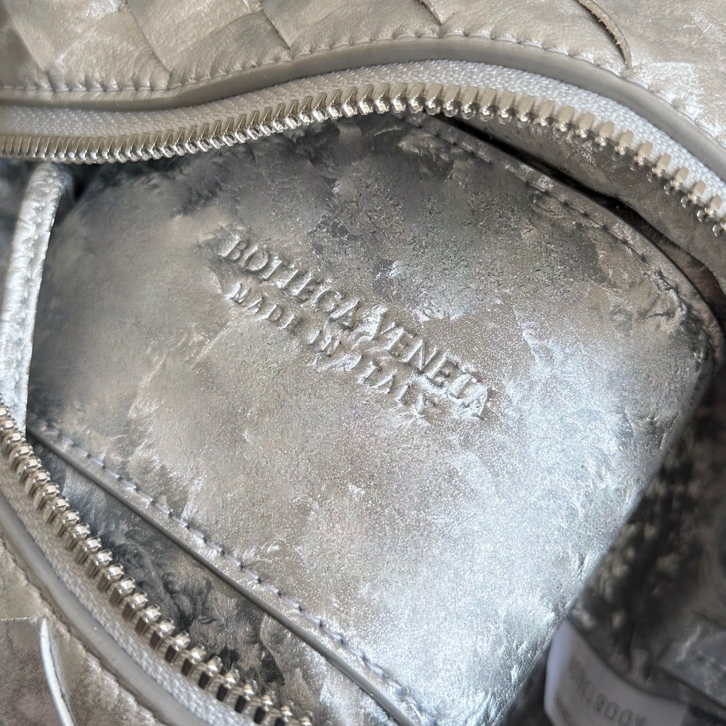 Bottega Veneta 2026 Loop Bag 21cm Silver Intrecciato Woven Leather 137119