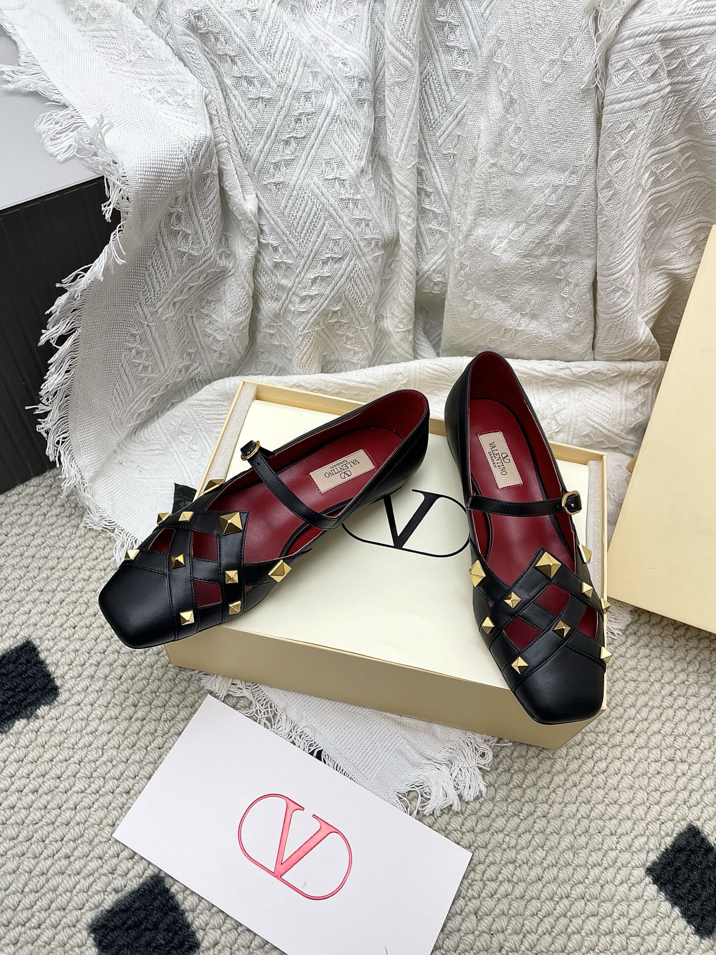 VT 26s Mary Jane Ballet Flats Black Burgundy Lambskin 611366