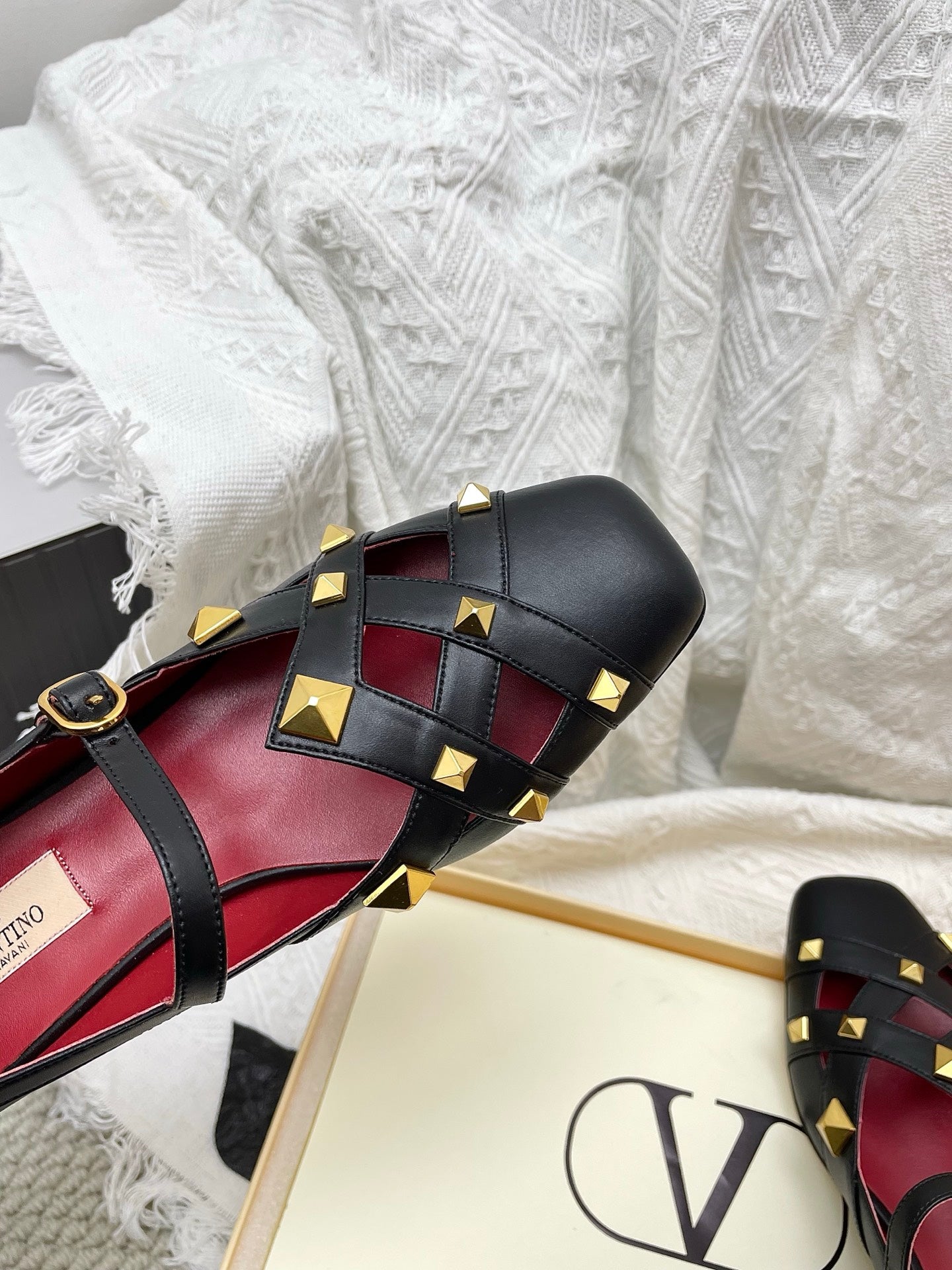 VT 26s Mary Jane Ballet Flats Black Burgundy Lambskin 611366