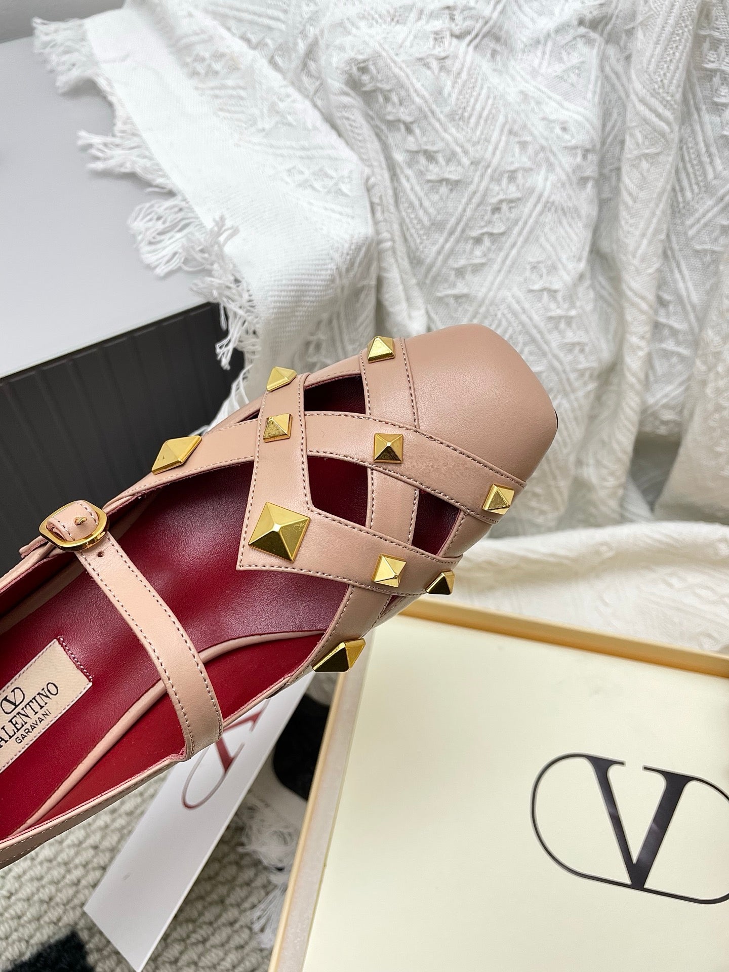 VT 26s Mary Jane Ballet Flats Beige Burgundy Lambskin 611368