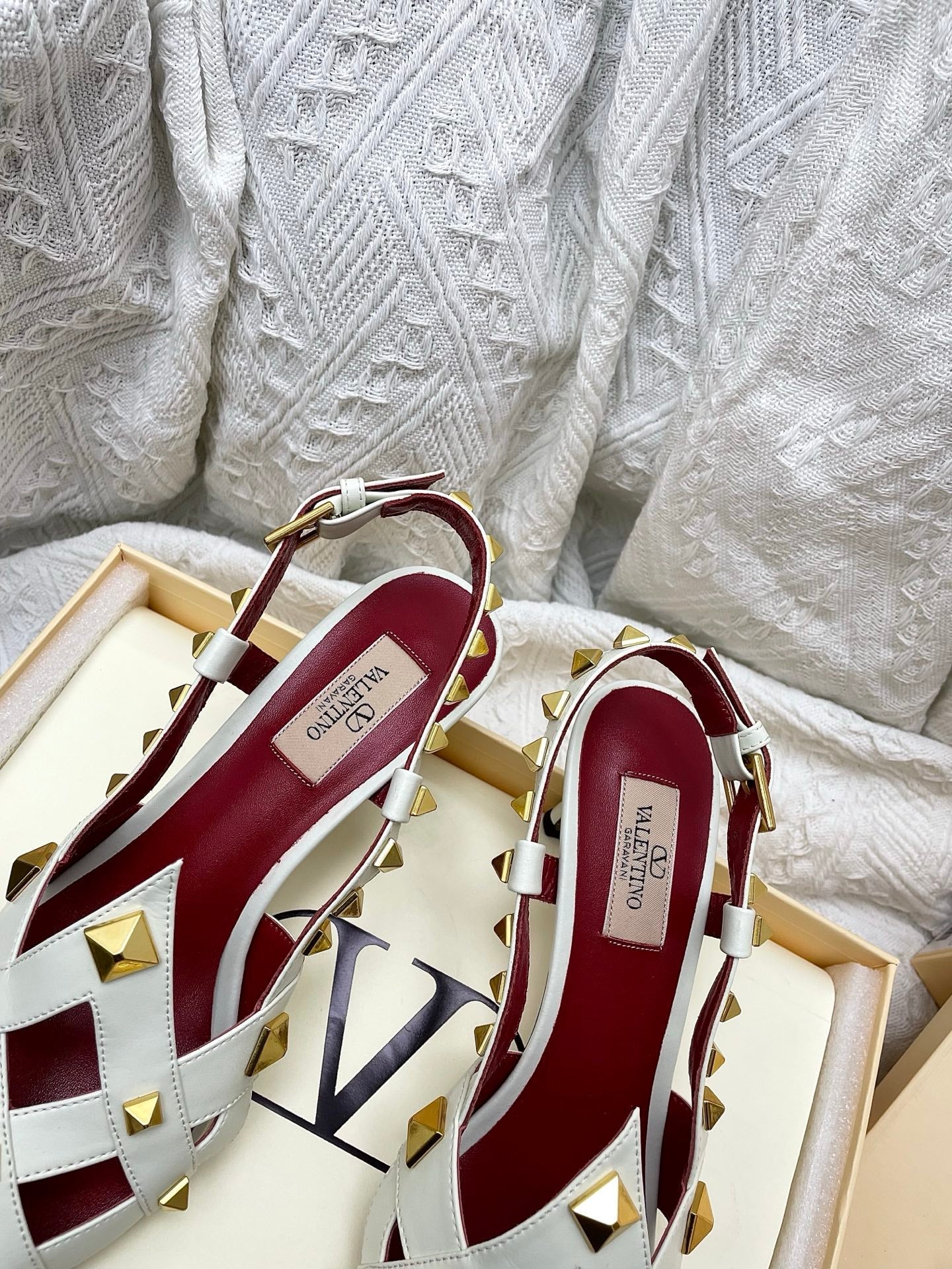 VT 26s Slingback 60 White Burgundy Lambskin 611369