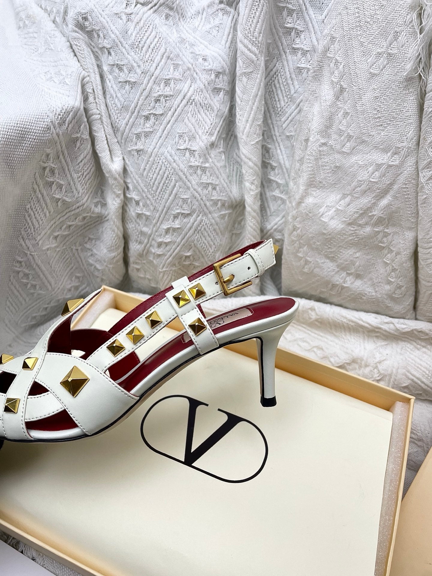VT 26s Slingback 60 White Burgundy Lambskin 611369