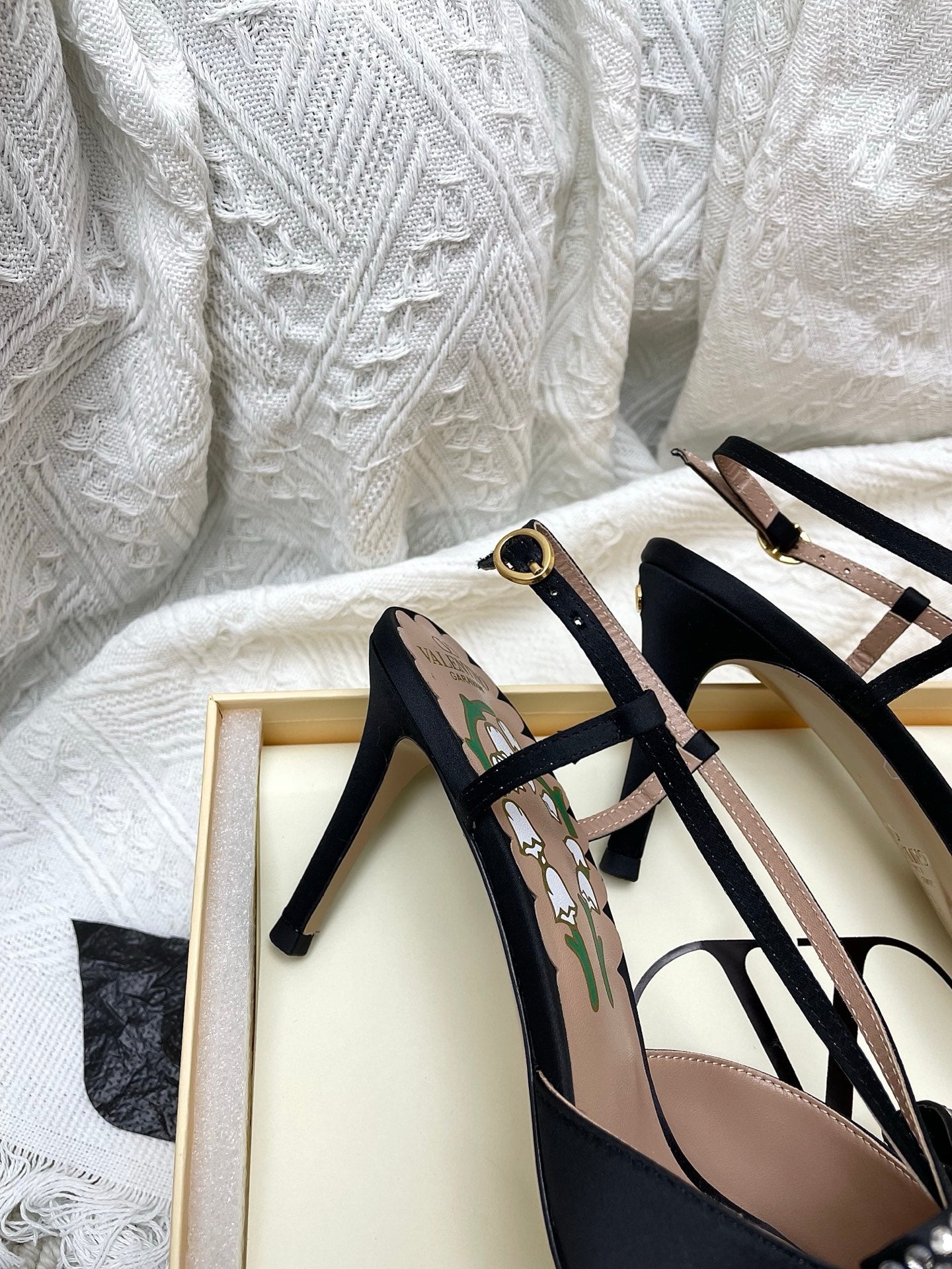 VT 26s Slingback 80 Black Rhinestone Silk Sheepskin 611405