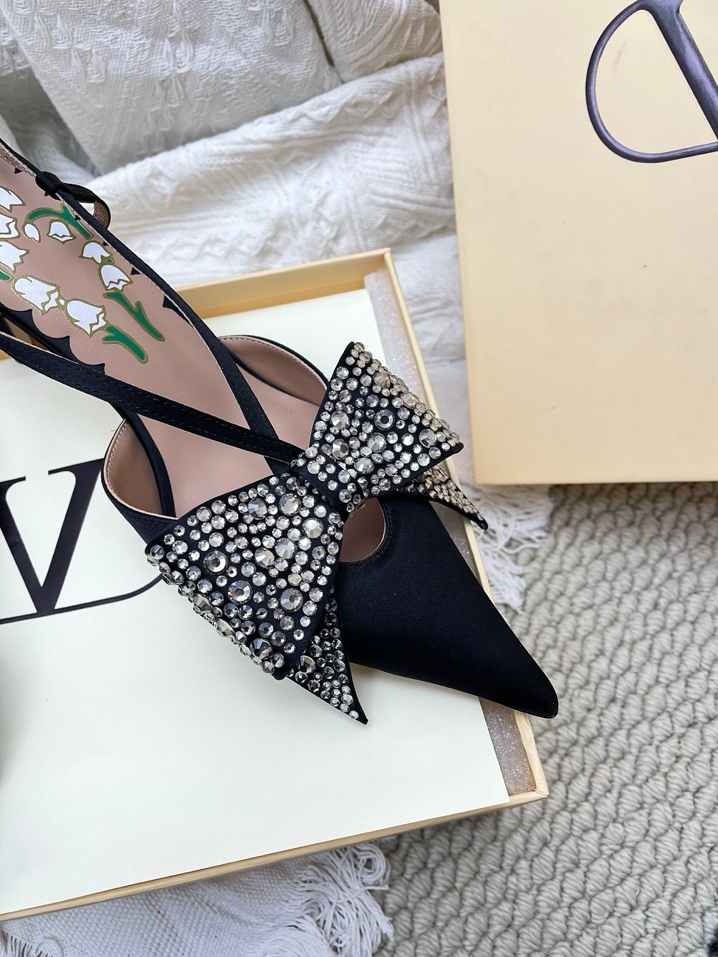 VT 26s Slingback 80 Black Rhinestone Silk Sheepskin 611405