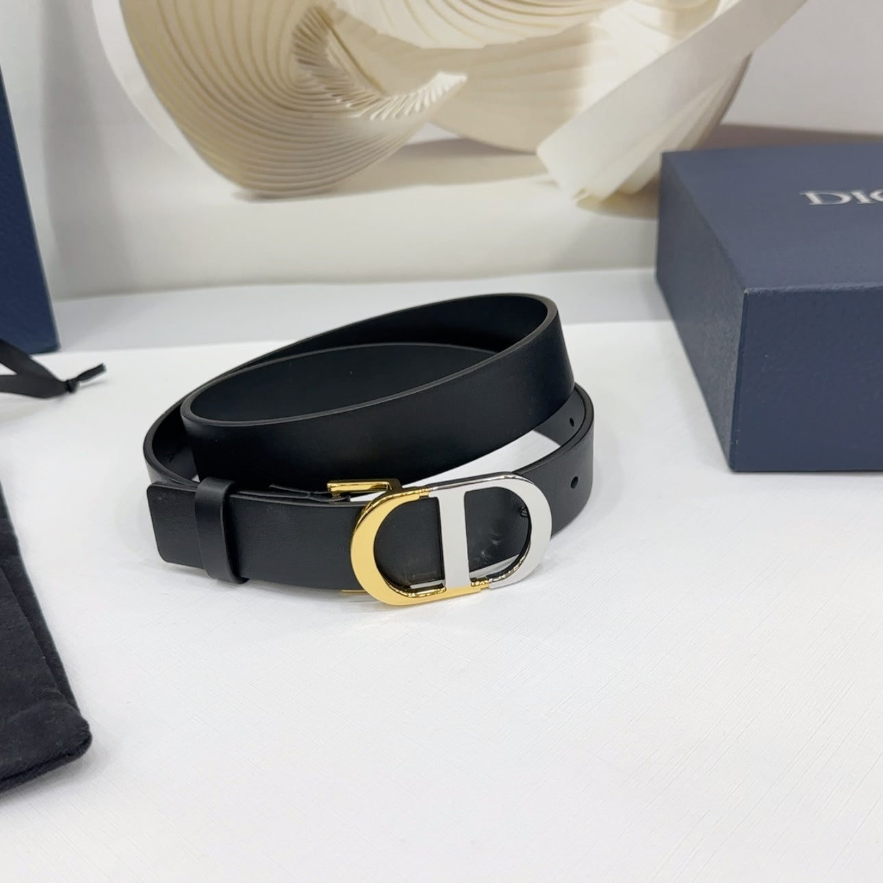Dior 2026 Two-Tone Buckle Belt 30mm Leather 186129