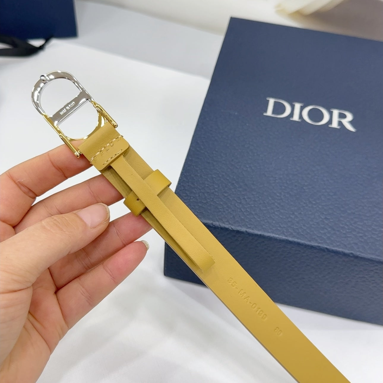 Dior 2026 Two-Tone Buckle Belt 20mm Leather 186140