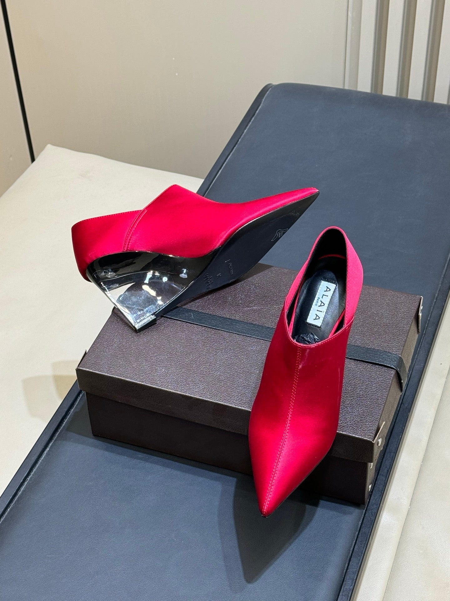 Alaia 26  Pointed-Toe High Heels 70 Red Genuine Leather 621723